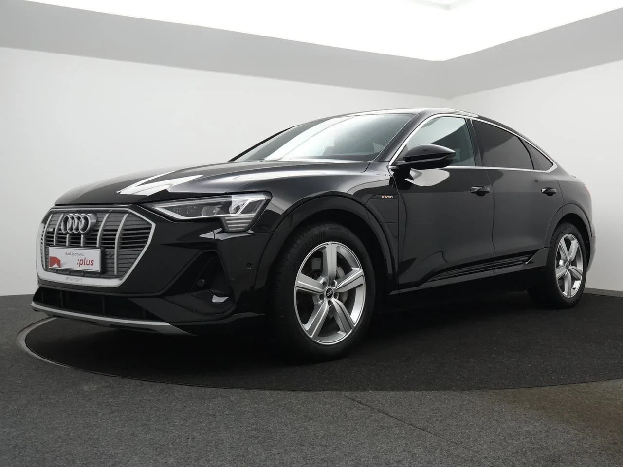 Audi-e-tron-image-0