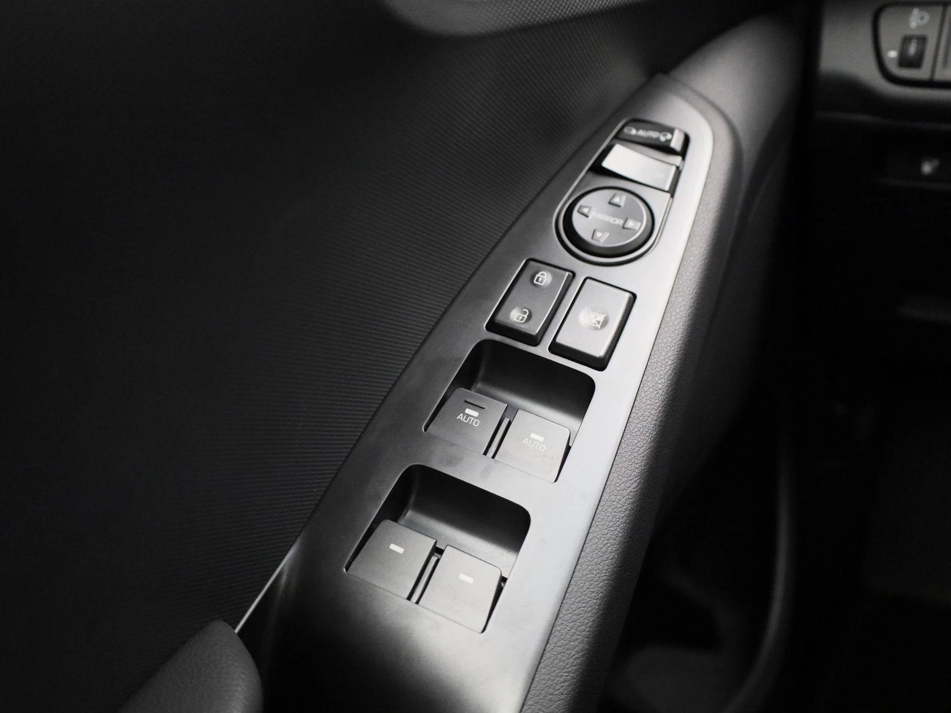 Hyundai-IONIQ-image-27