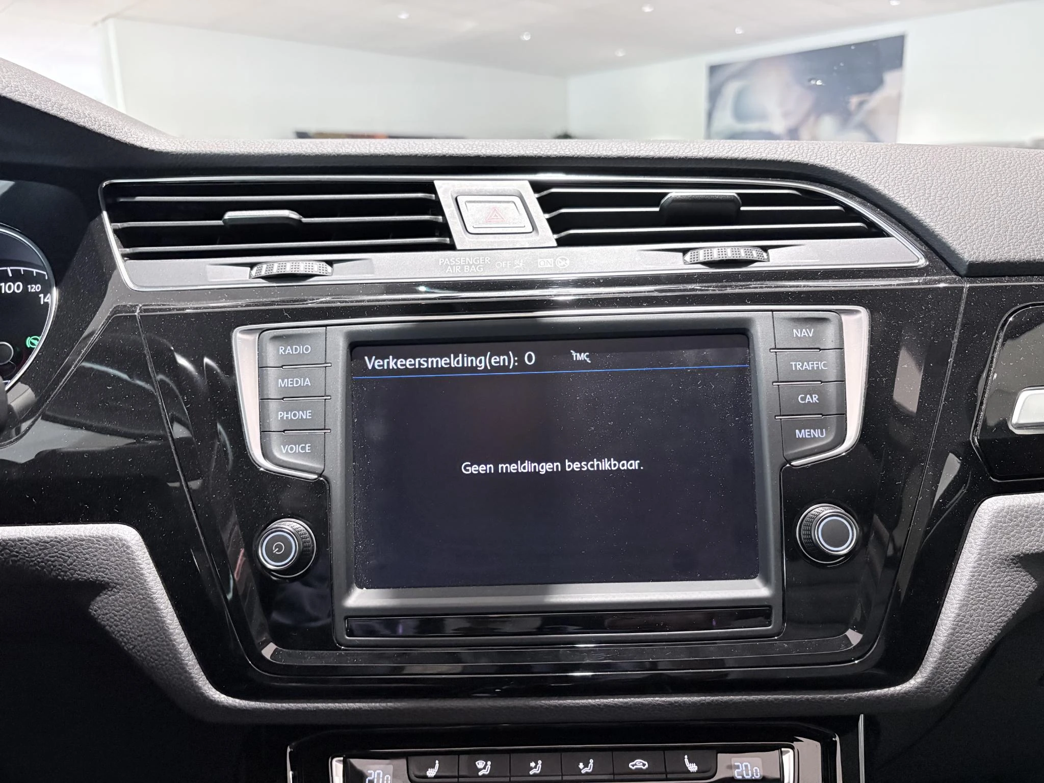Volkswagen-Touran-image-29