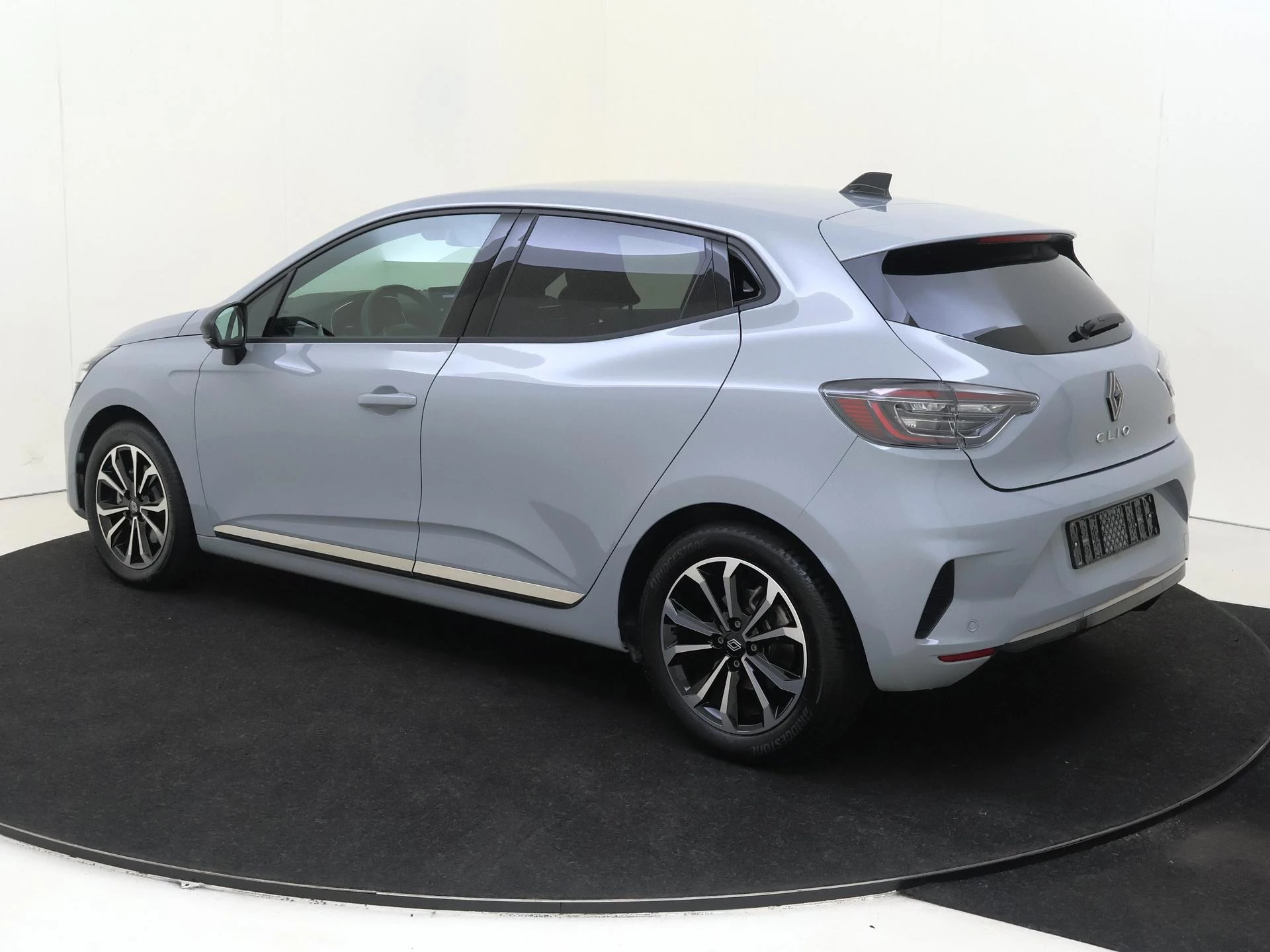 Renault-Clio-image-6