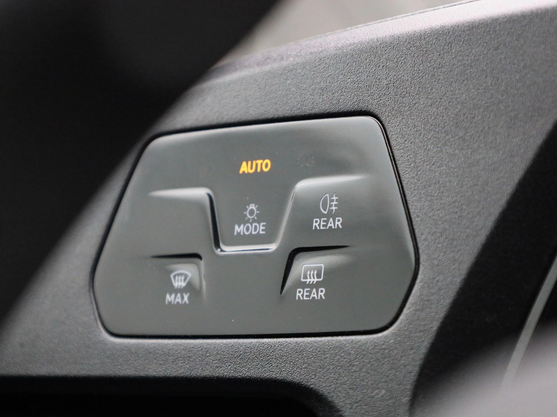 Volkswagen-Caddy-image-21