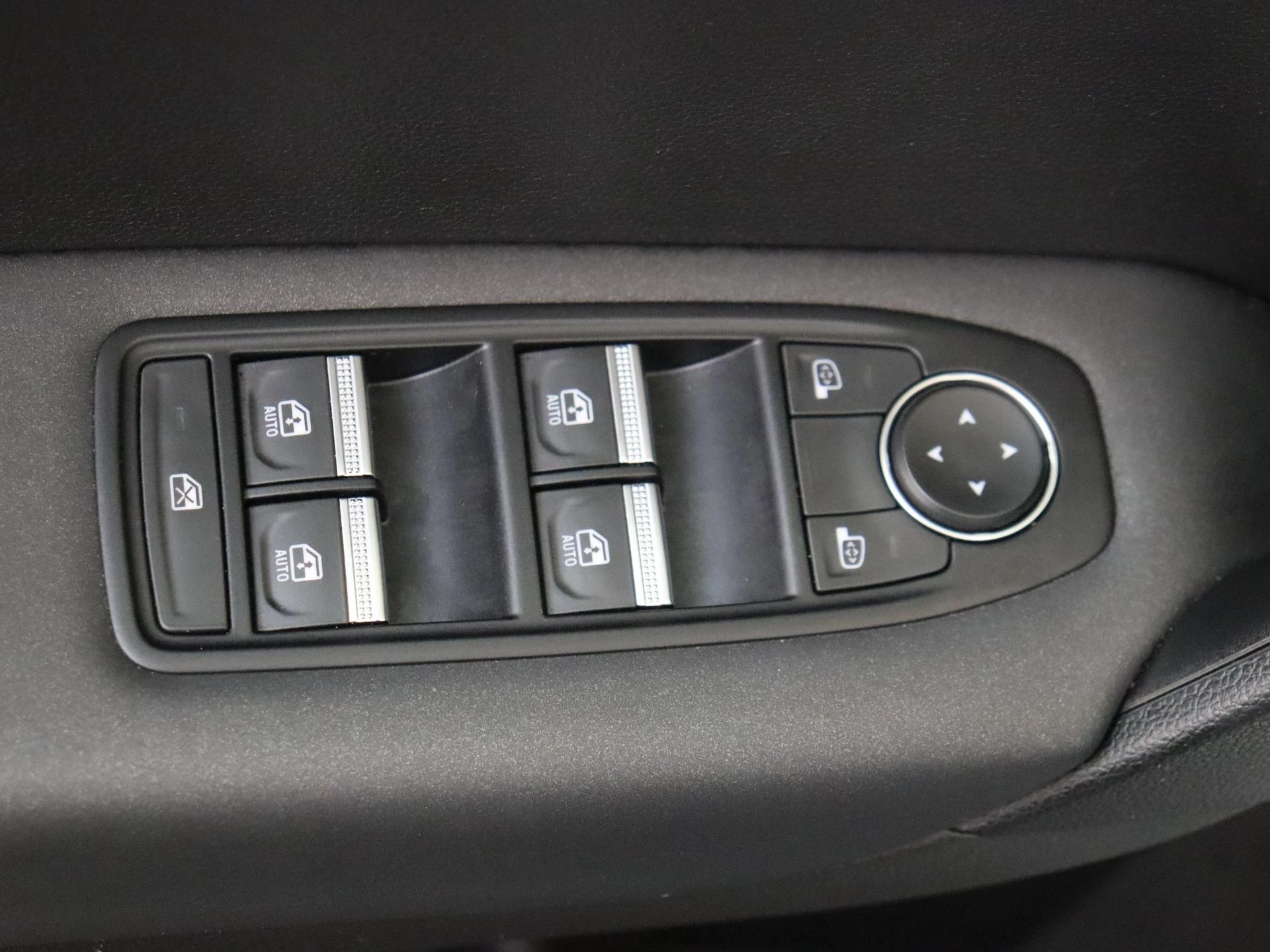 Renault-Captur-image-26