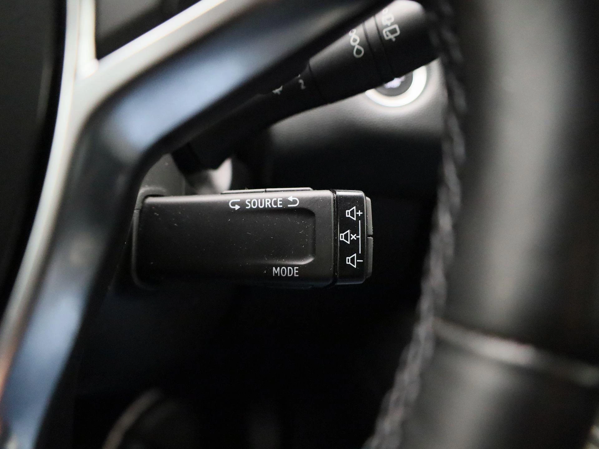 Renault-Captur-image-24