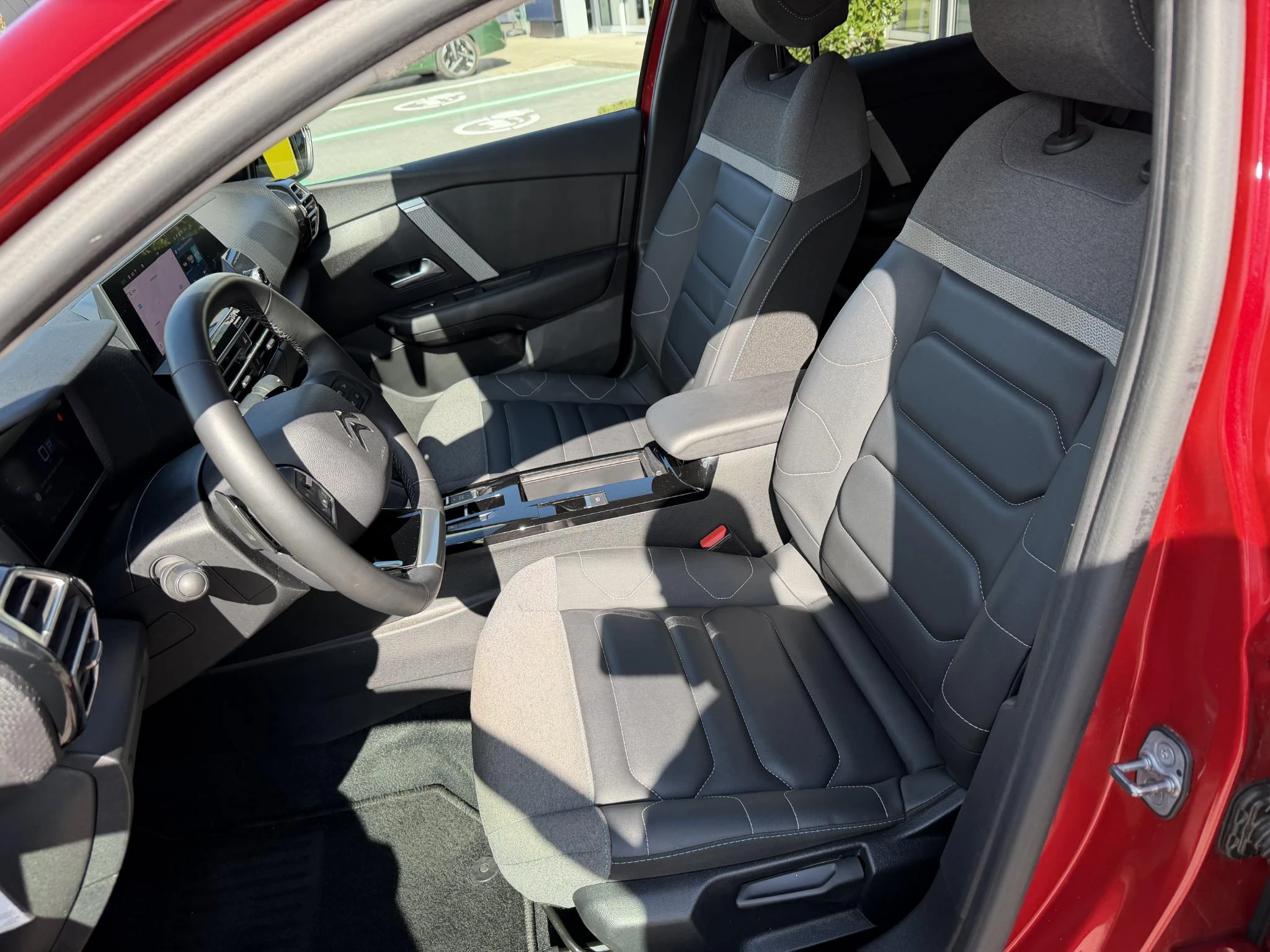 Citroën-C4 X-image-12