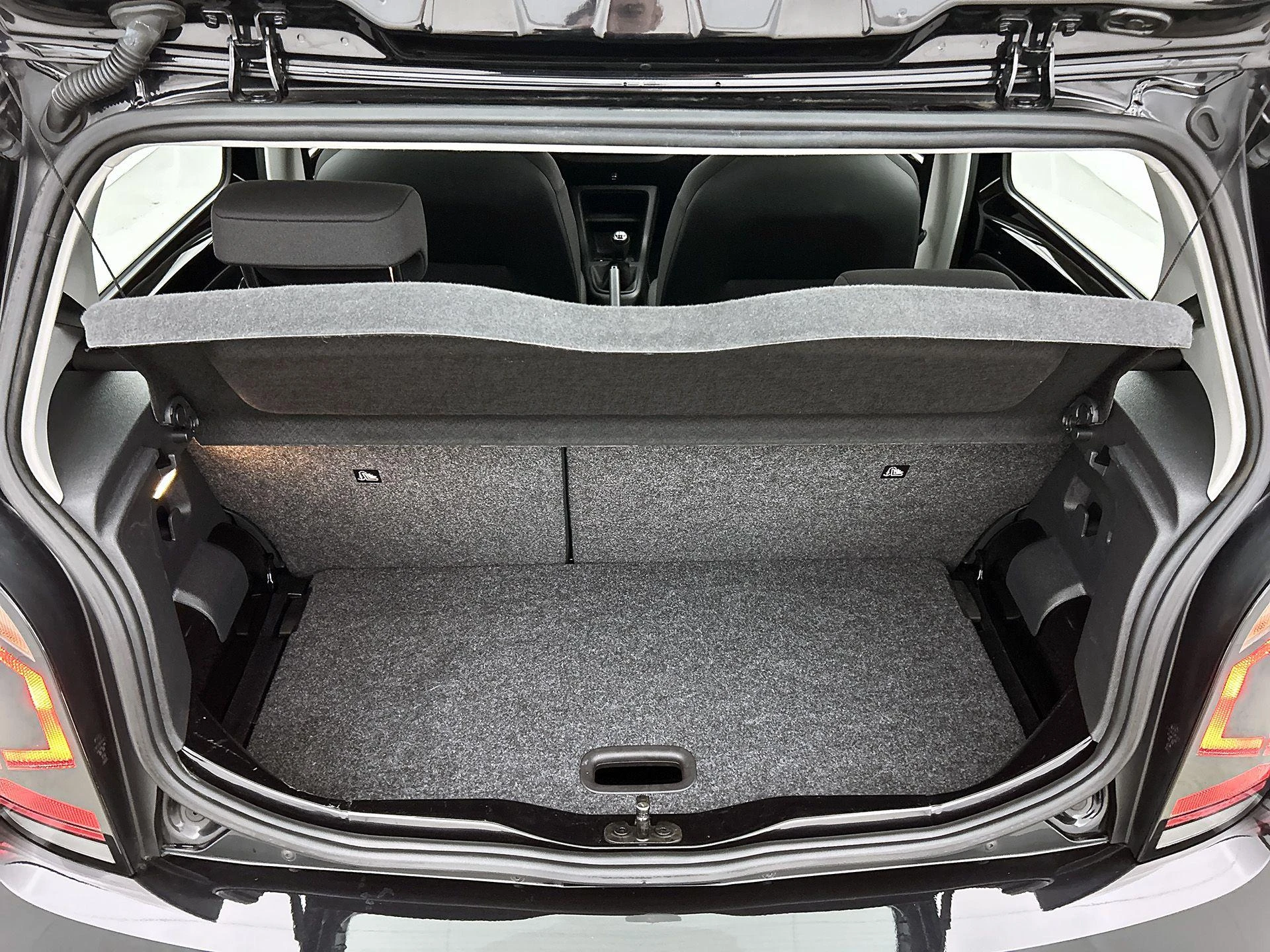 Volkswagen-up!-image-15