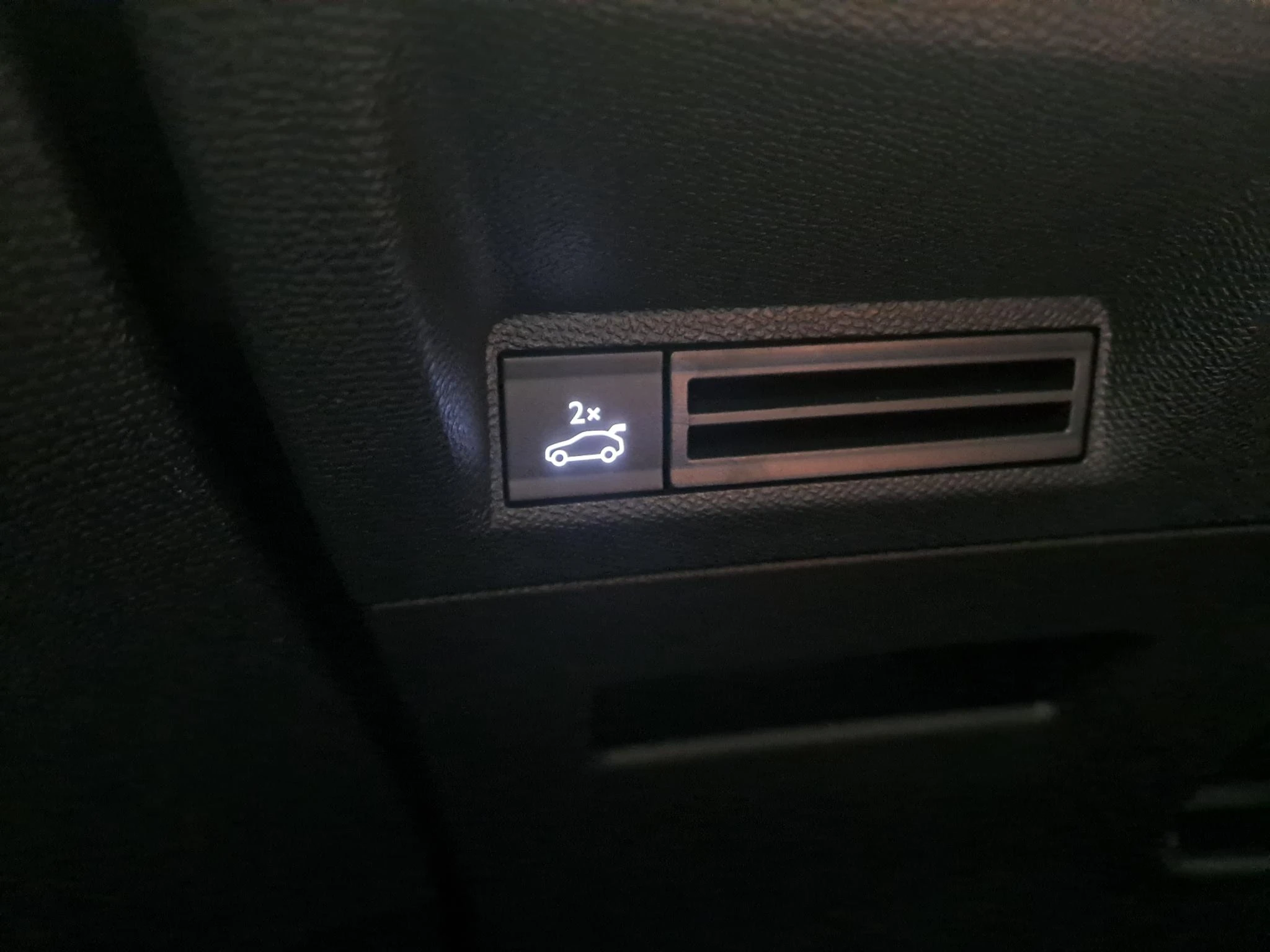 Peugeot-e-3008-image-17