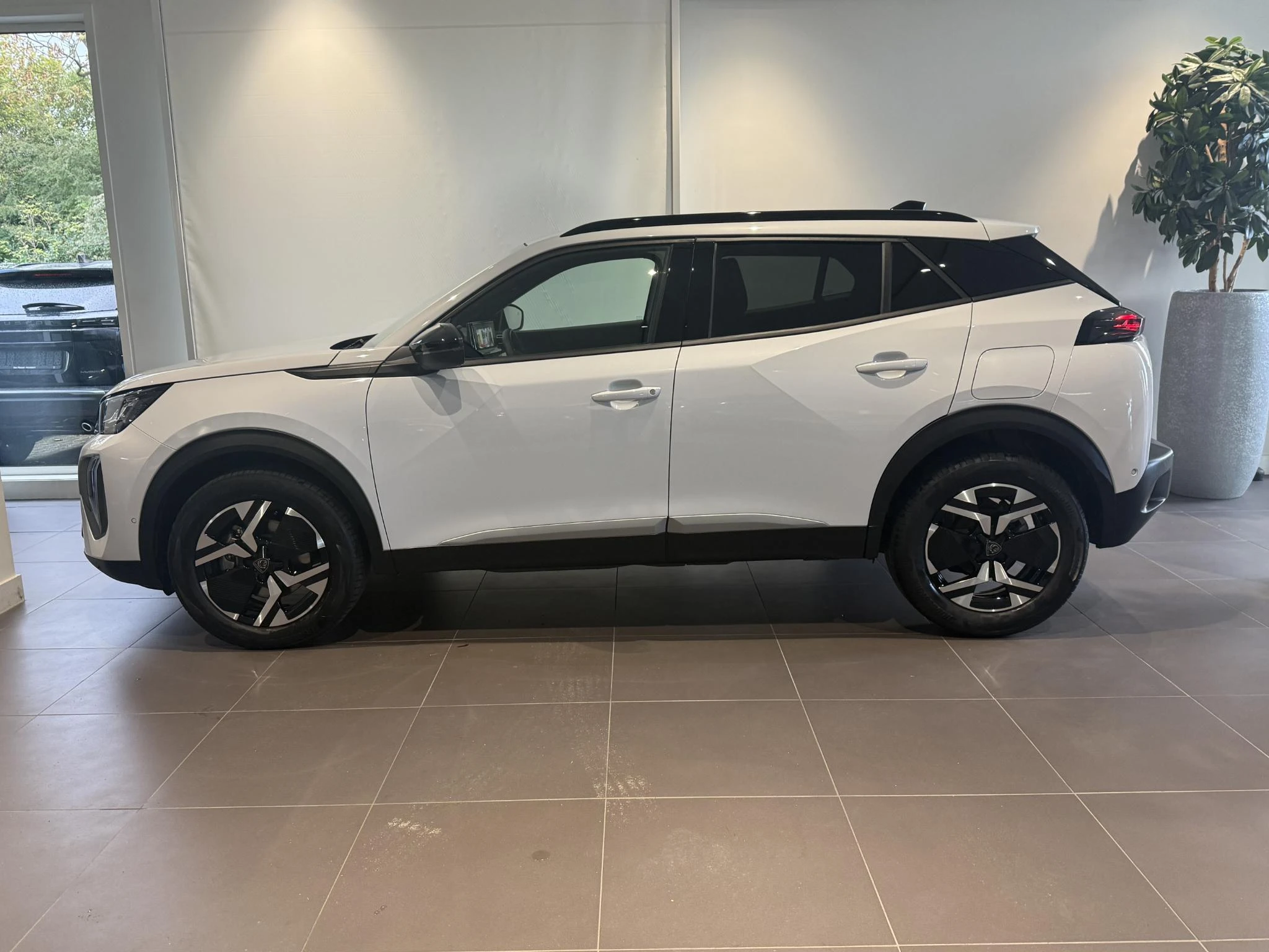 Peugeot-2008-image-3
