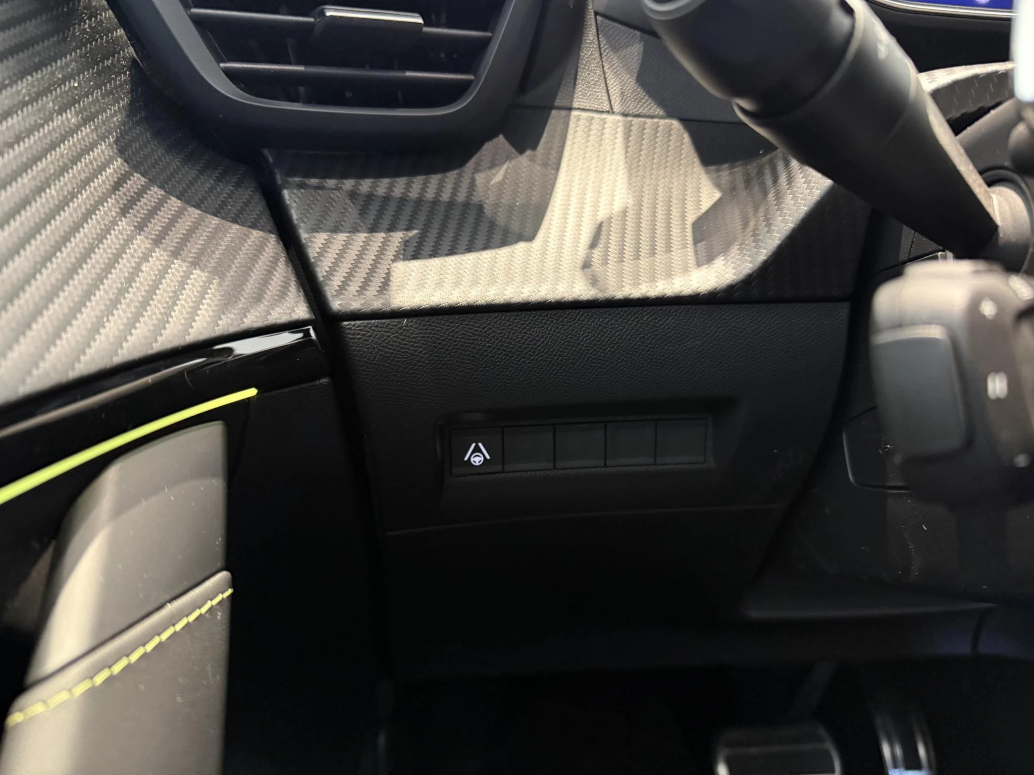 Peugeot 208 1.2 Hybrid 145 e-DCS6 GT