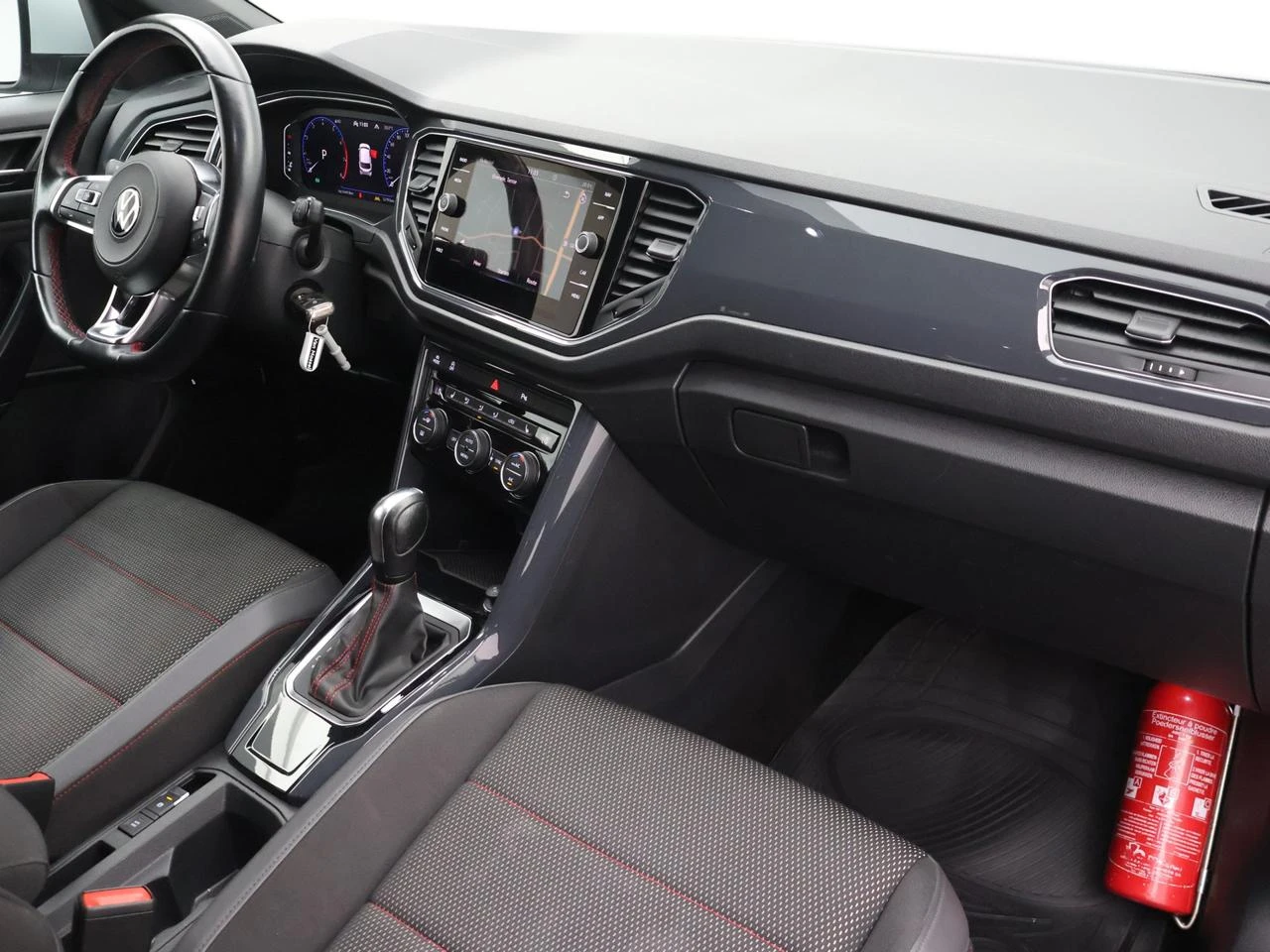 Volkswagen-T-Roc-image-8