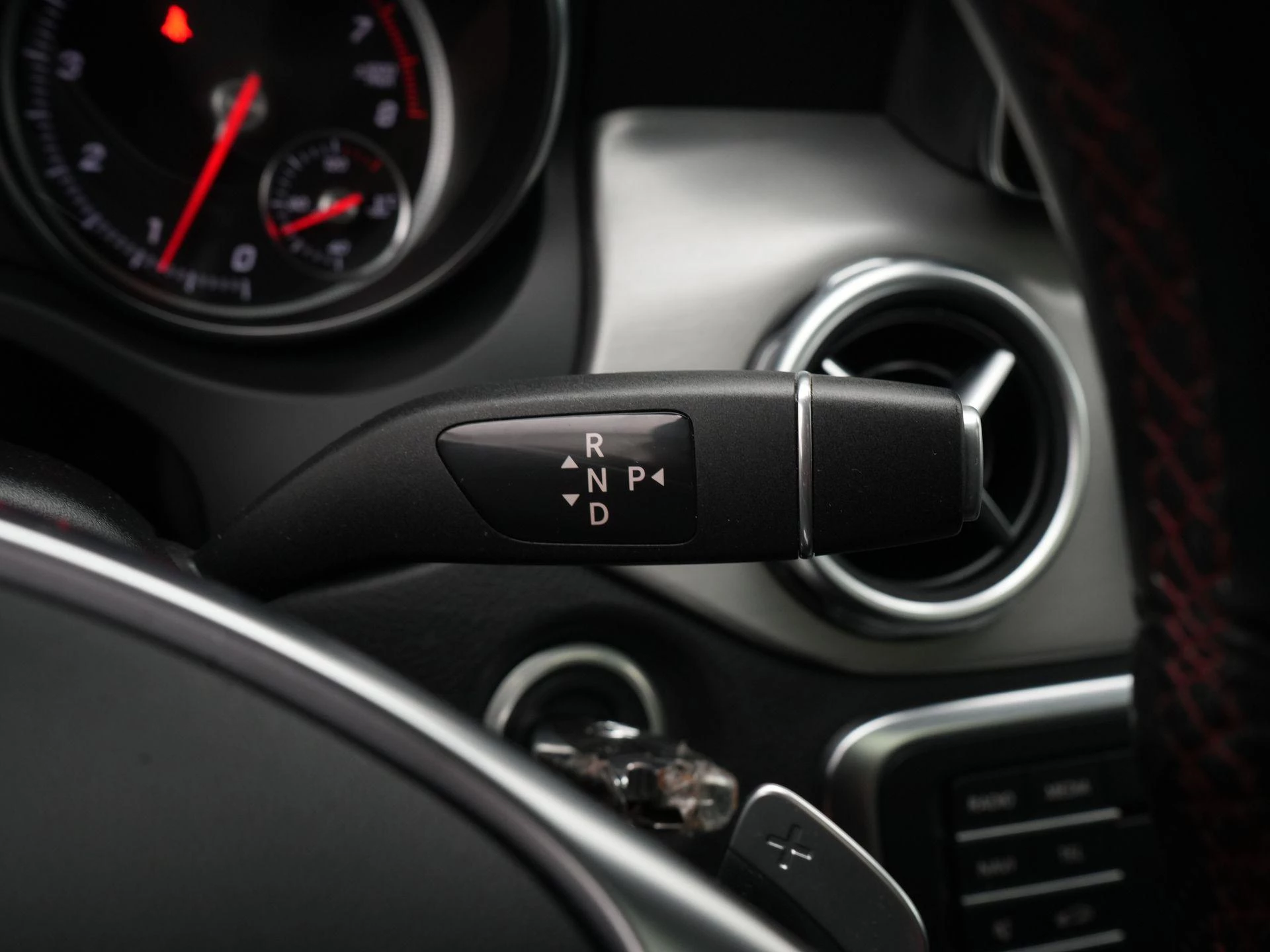 Mercedes-Benz GLA 180 Premium Plus