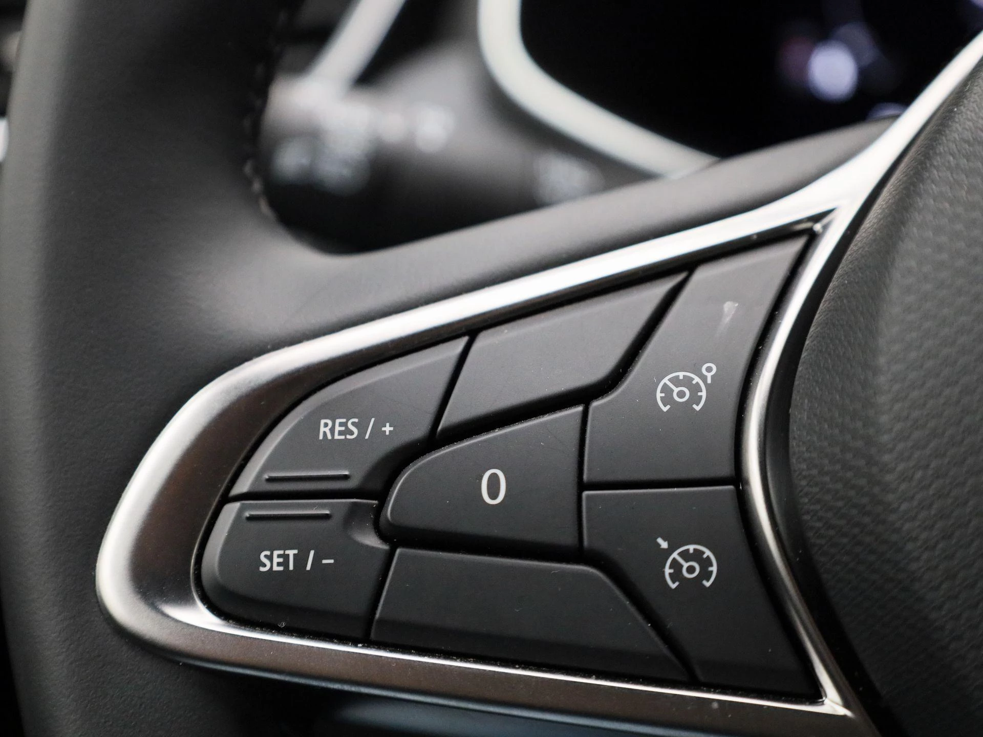 Renault-Clio-image-16