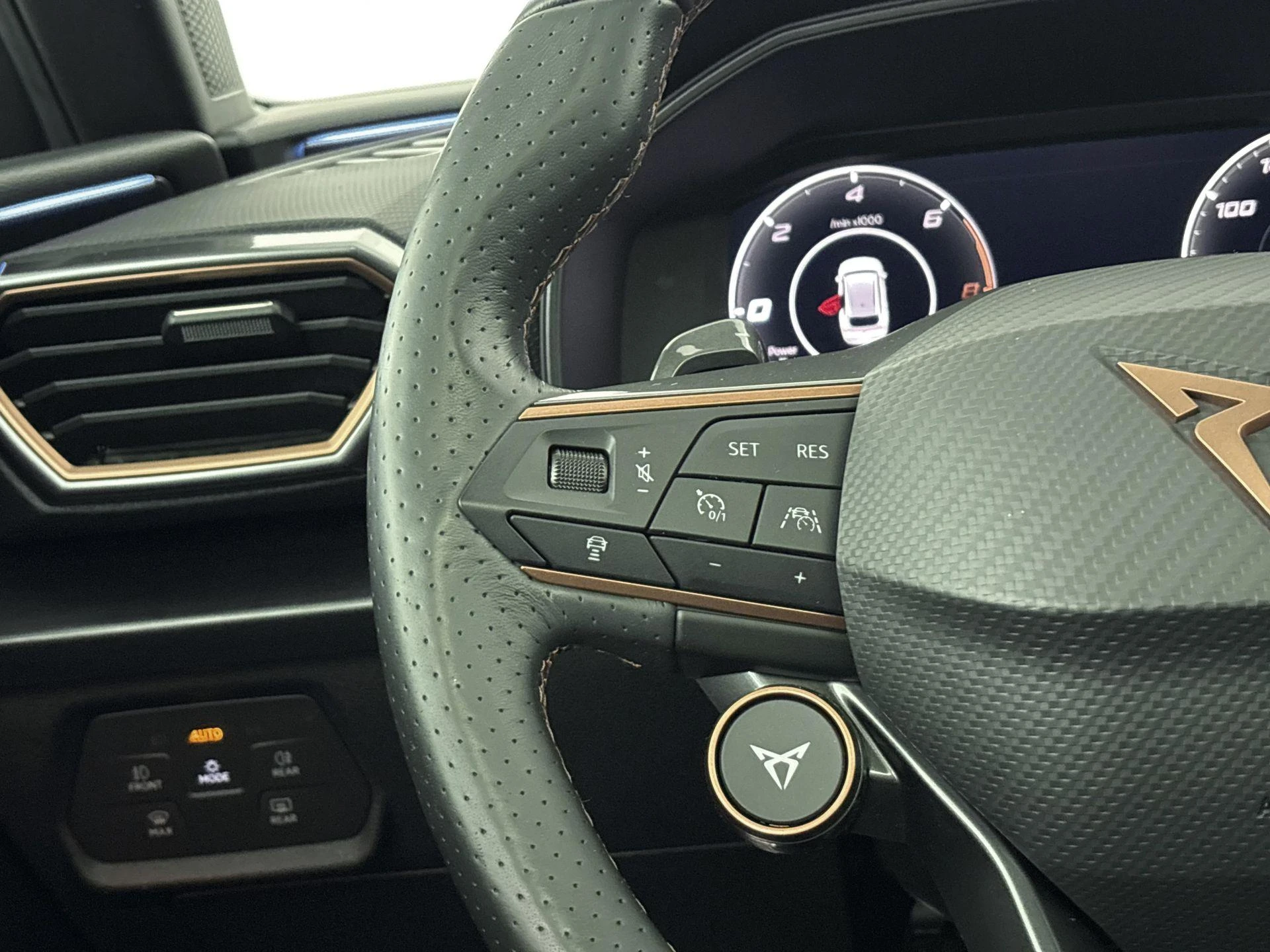 CUPRA-Leon Sportstourer-image-5