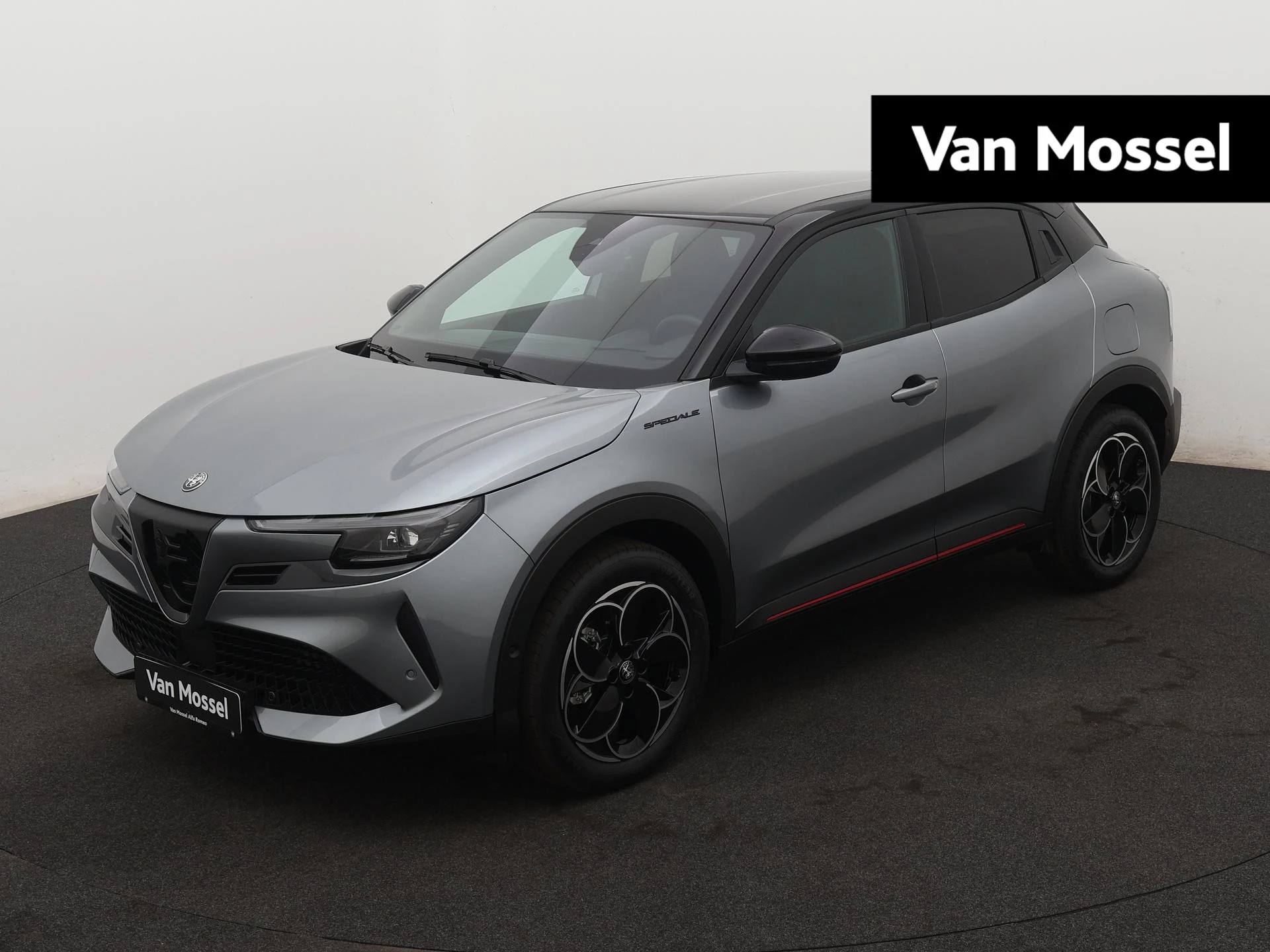 Alfa Romeo-Junior-image-0