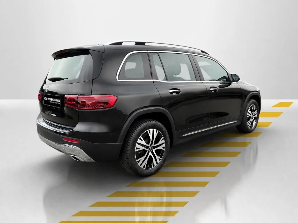 Mercedes-Benz-GLB 200 d-image-14