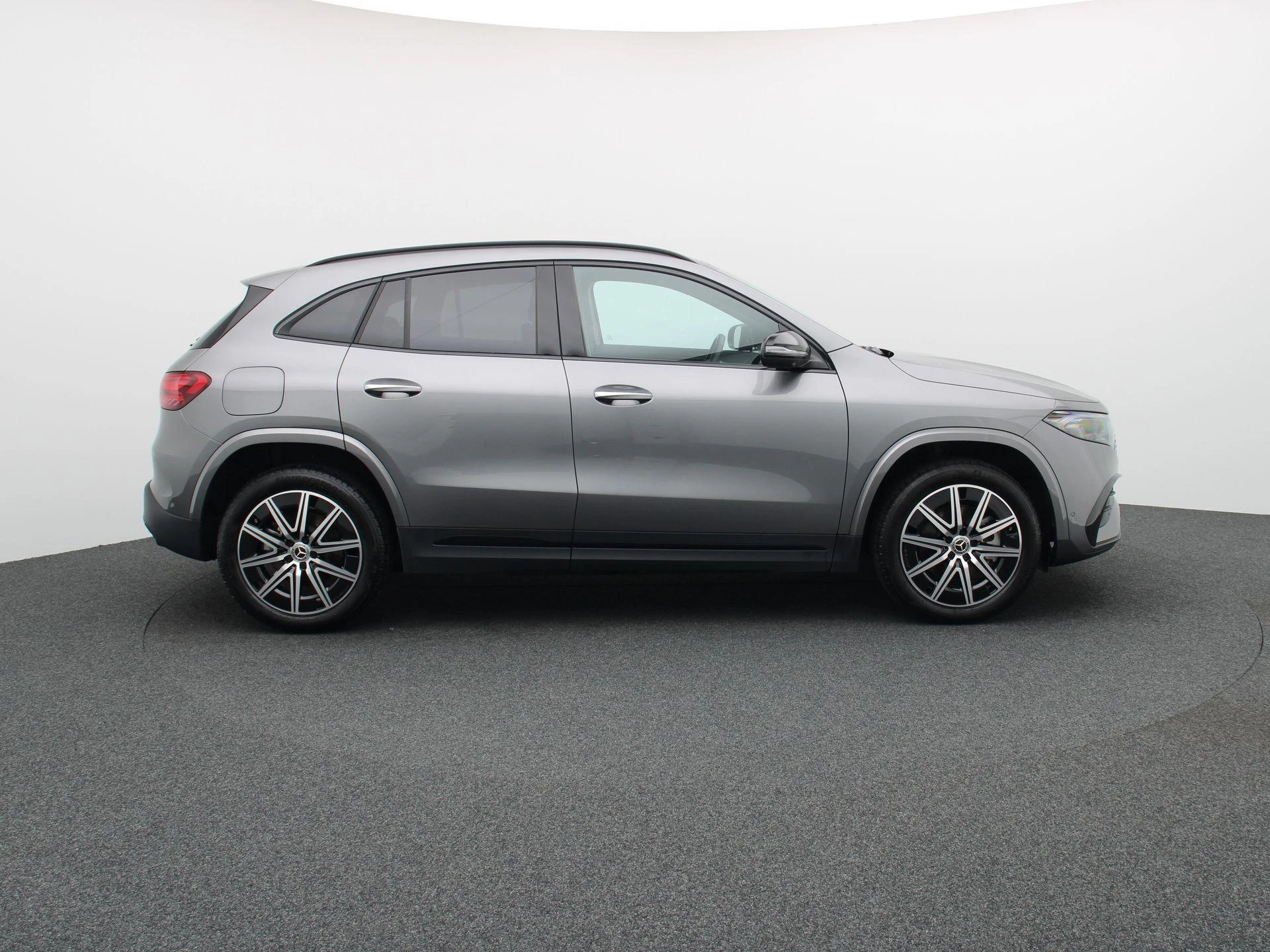 Mercedes-Benz EQA 250+ Star Edition + PANORAMISCH DAK + BURMESTER + HEAD UP + CARPLAY