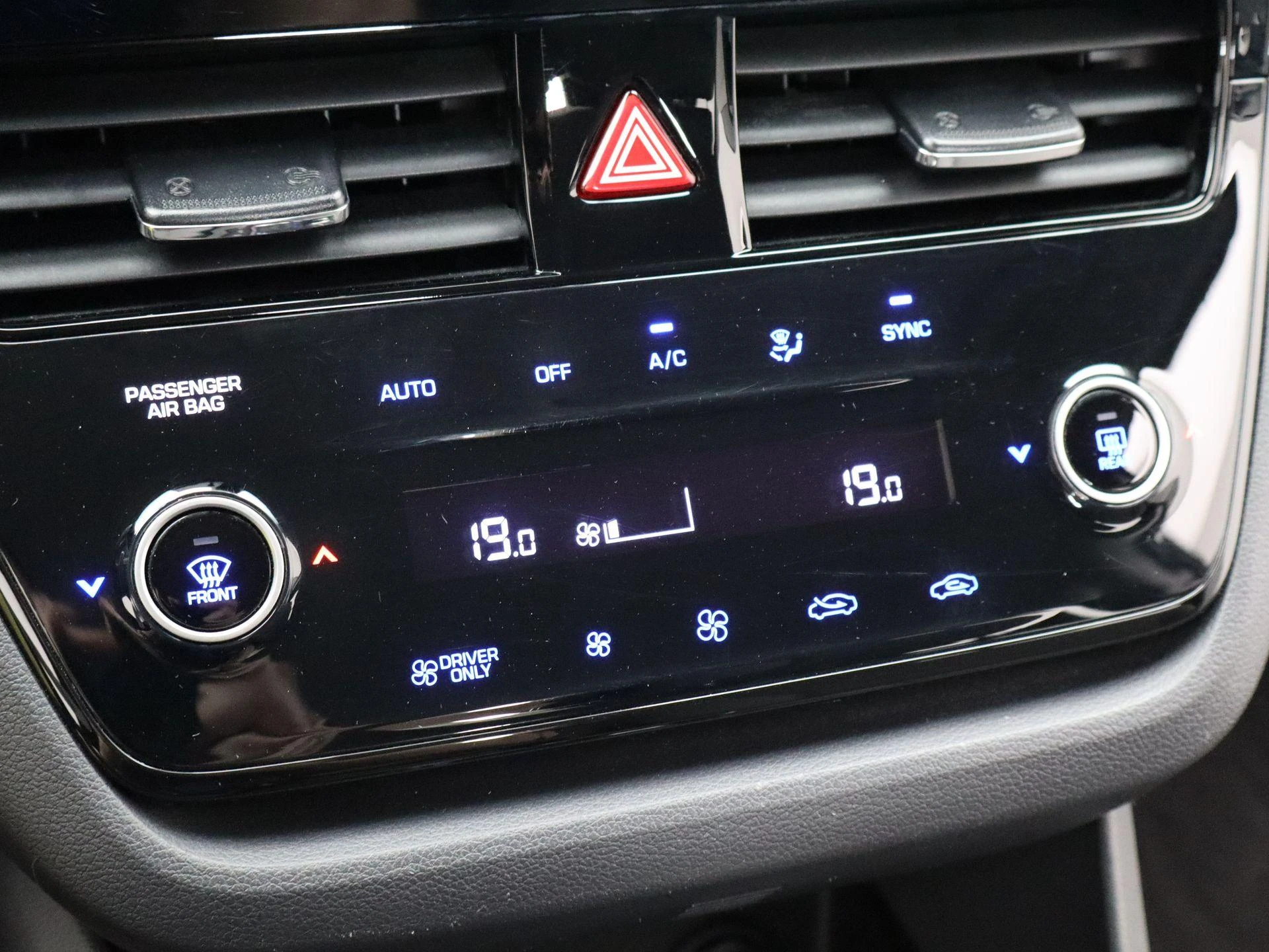 Hyundai-IONIQ-image-17