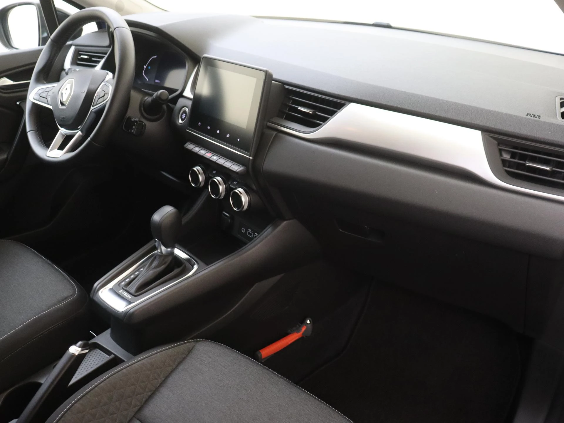 Renault-Captur-image-12