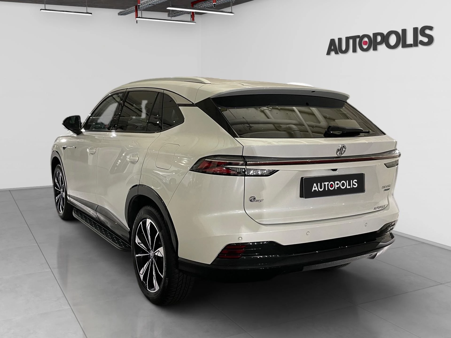 MG HS 1.5T Luxury Plug-In