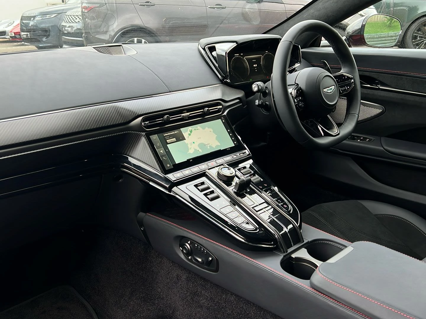 Aston Martin V8 Vantage, image 3