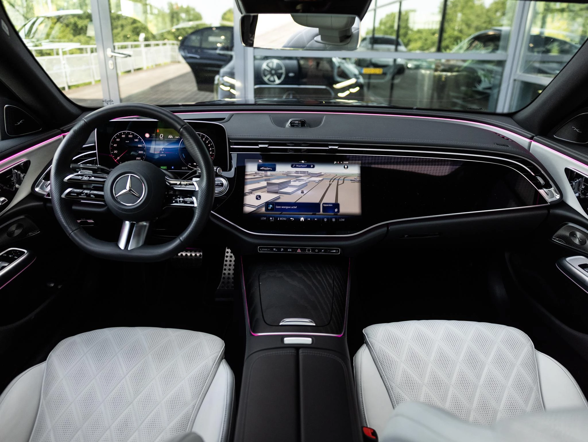 Mercedes-Benz E-Klasse 300 e AMG Line