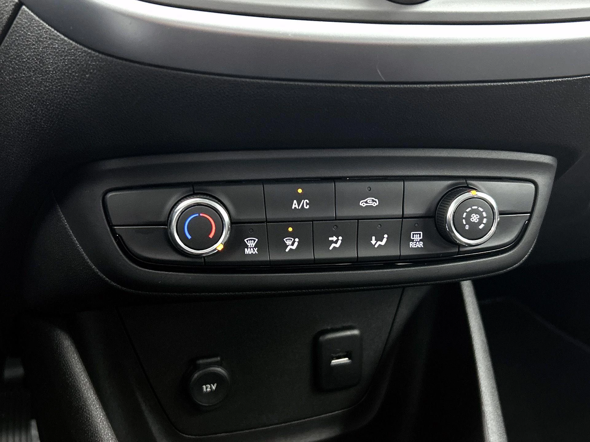 Opel-Crossland X-image-17