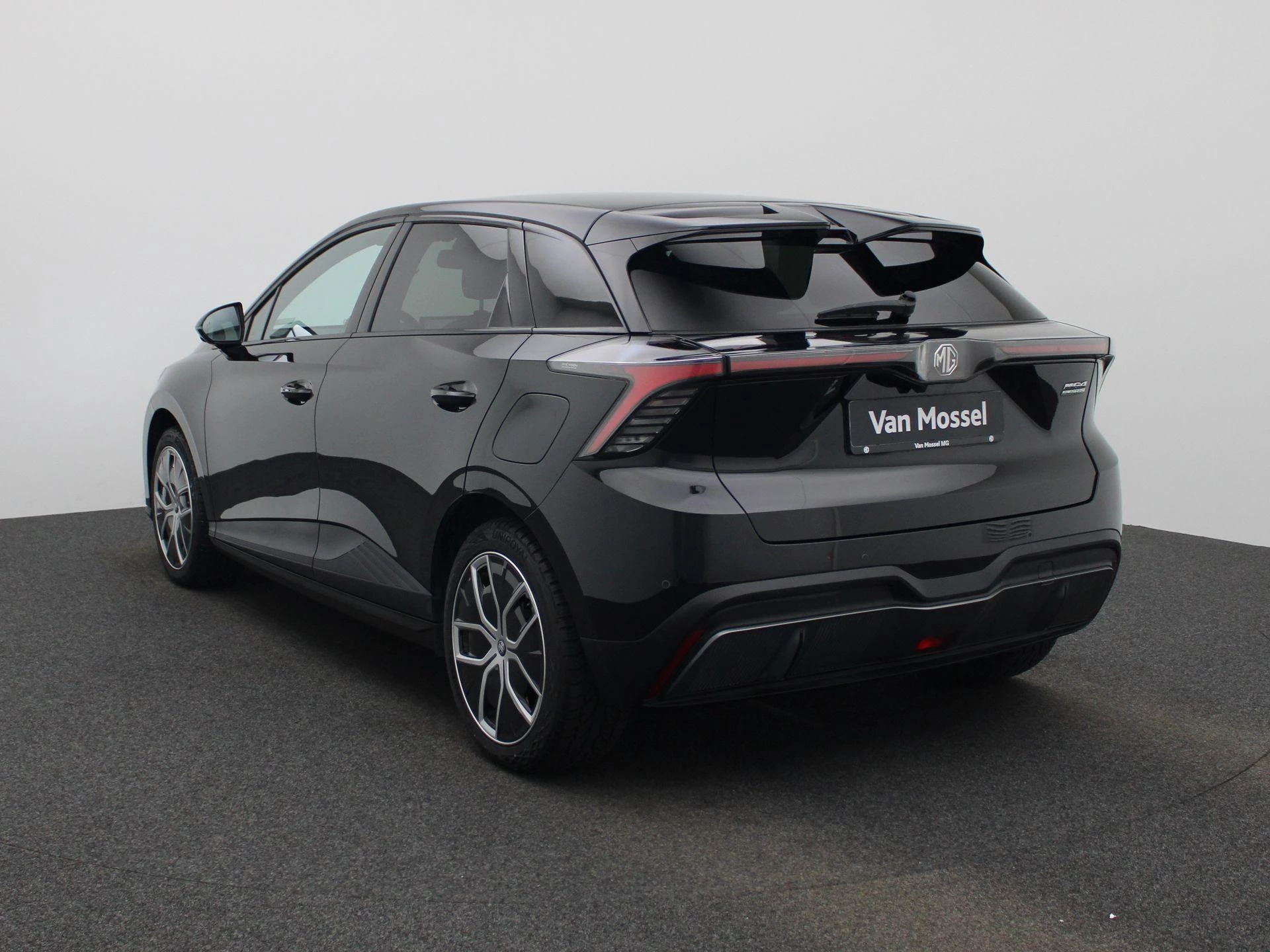 MG MG4 Luxury Long Range 64 Kwh