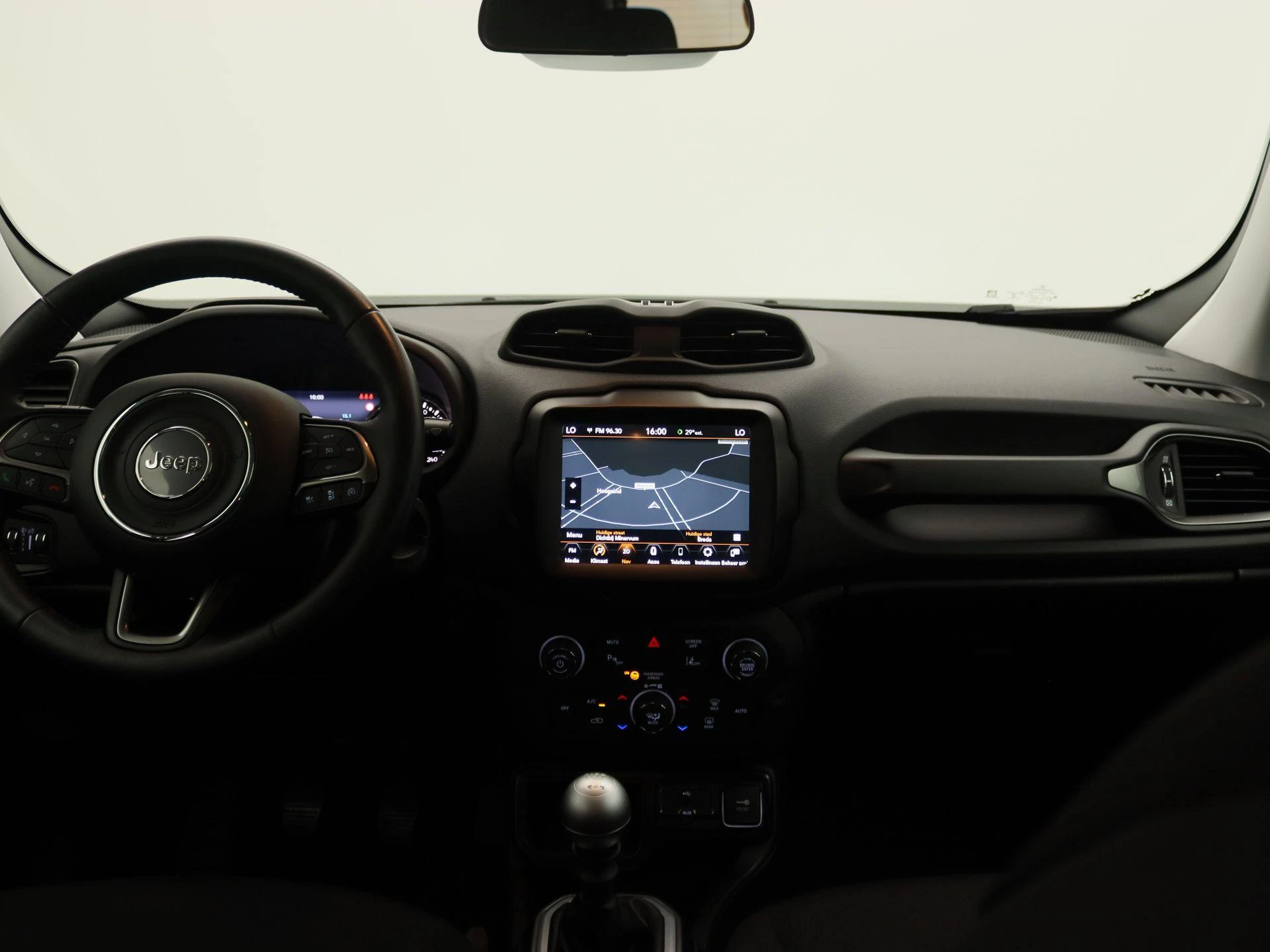 Jeep-Renegade-image-6