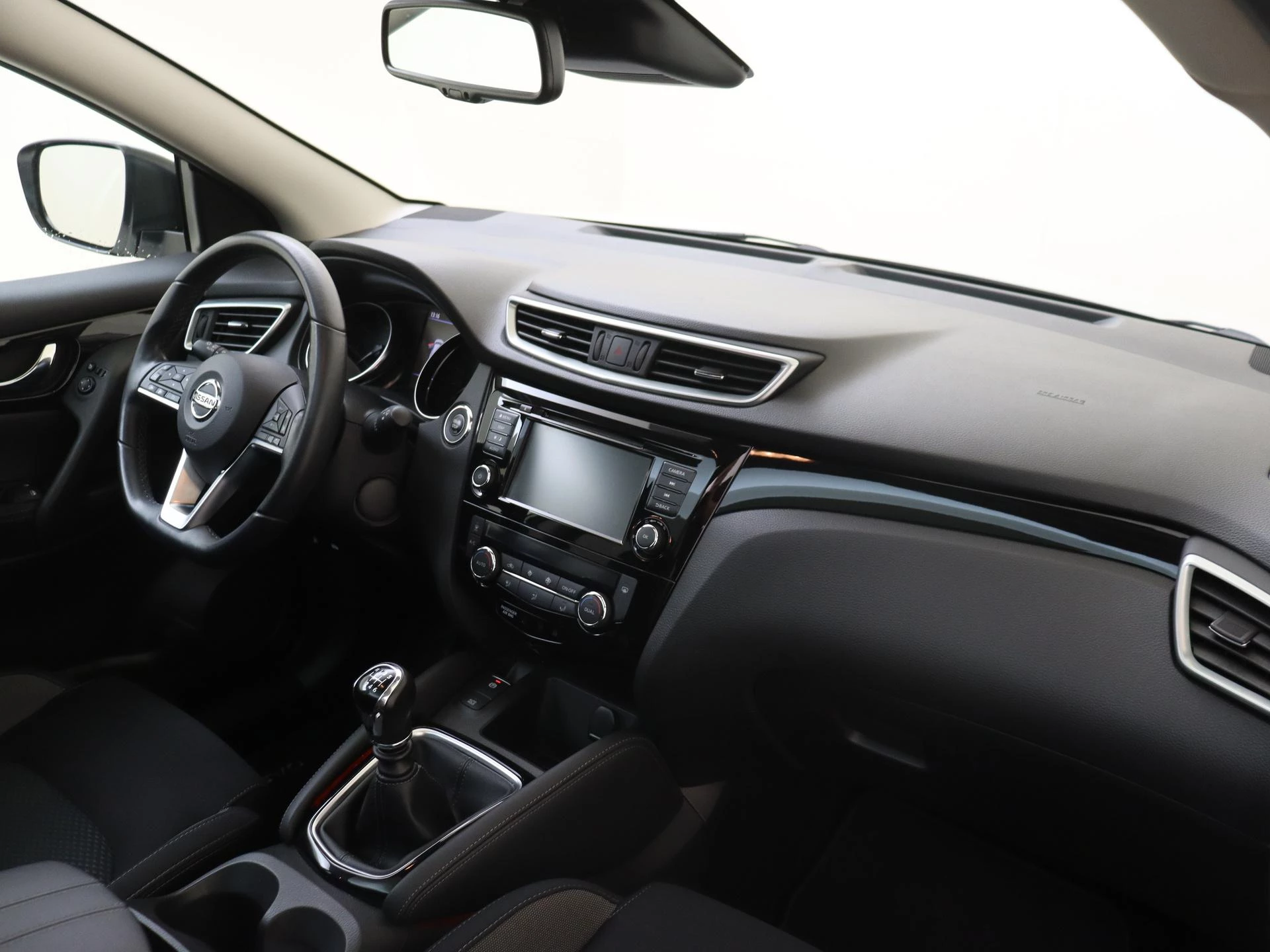 Nissan QASHQAI 1.3 DIG-T Design Edition