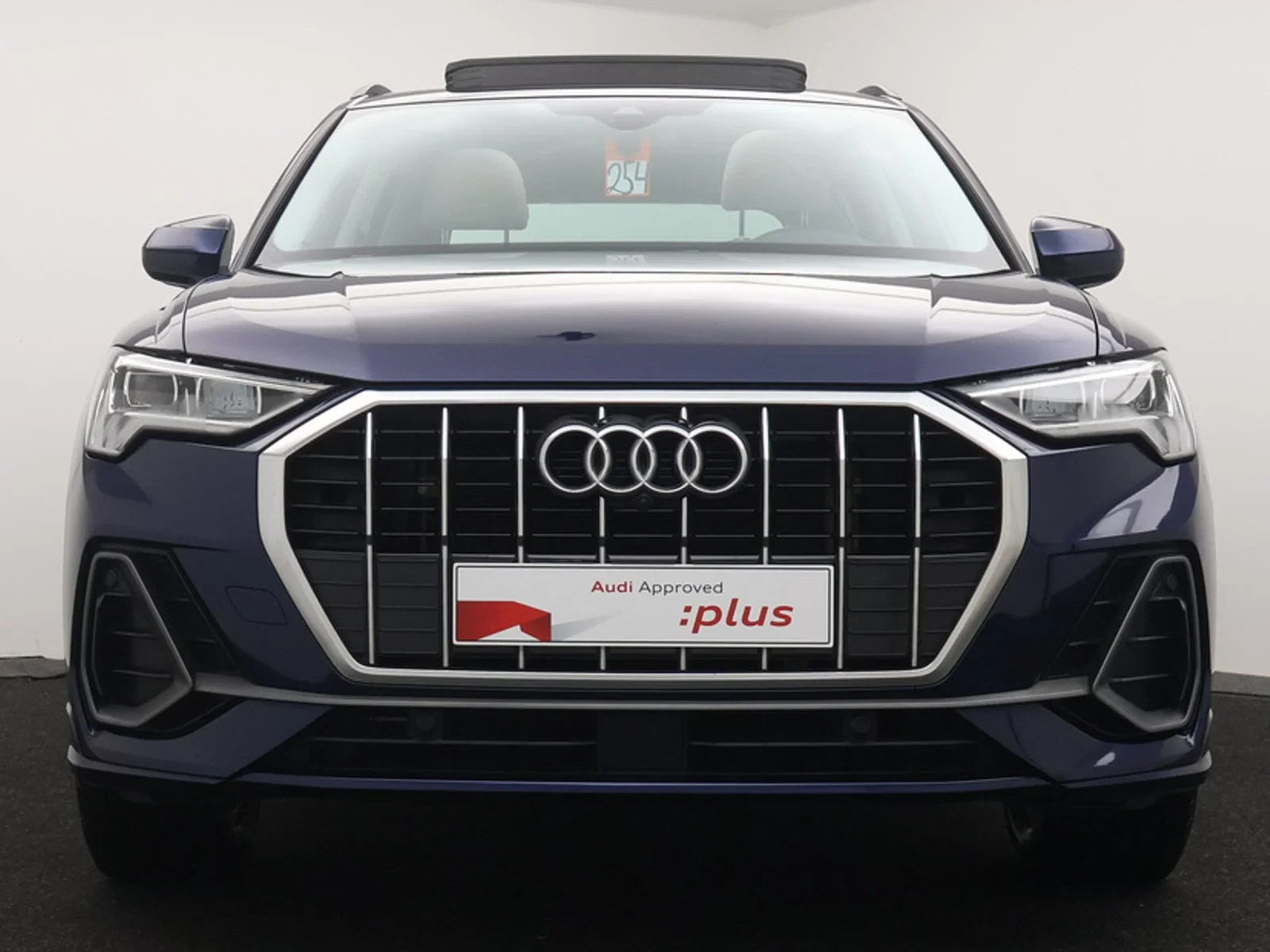 Audi Q3 PHEV Audi Q3 S-LINE PHEV 45TFSIe 245PK *AUTOMAAT*TREKHAAK*BEIGE LEDER*NAVI*BLTH*CRUISE*PDC*ZETELVERWARMIN