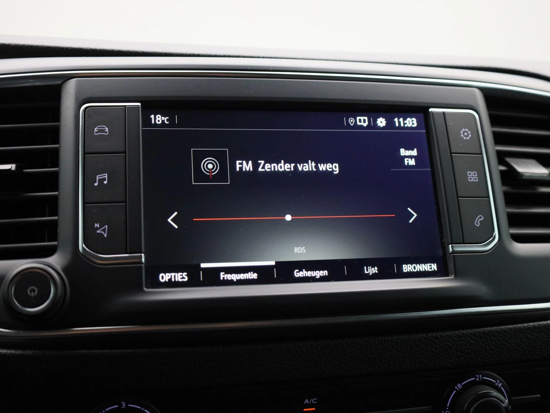 Opel Vivaro 1.5 Turbo 75kW Edition L2H1 26