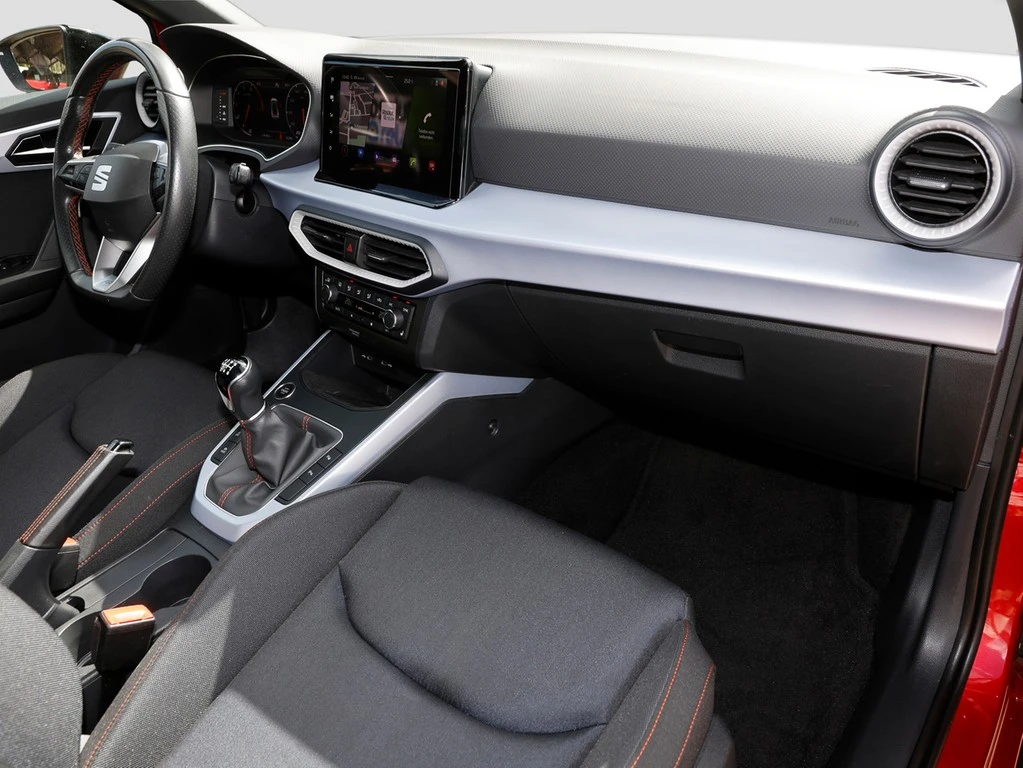 SEAT-Arona-image-7