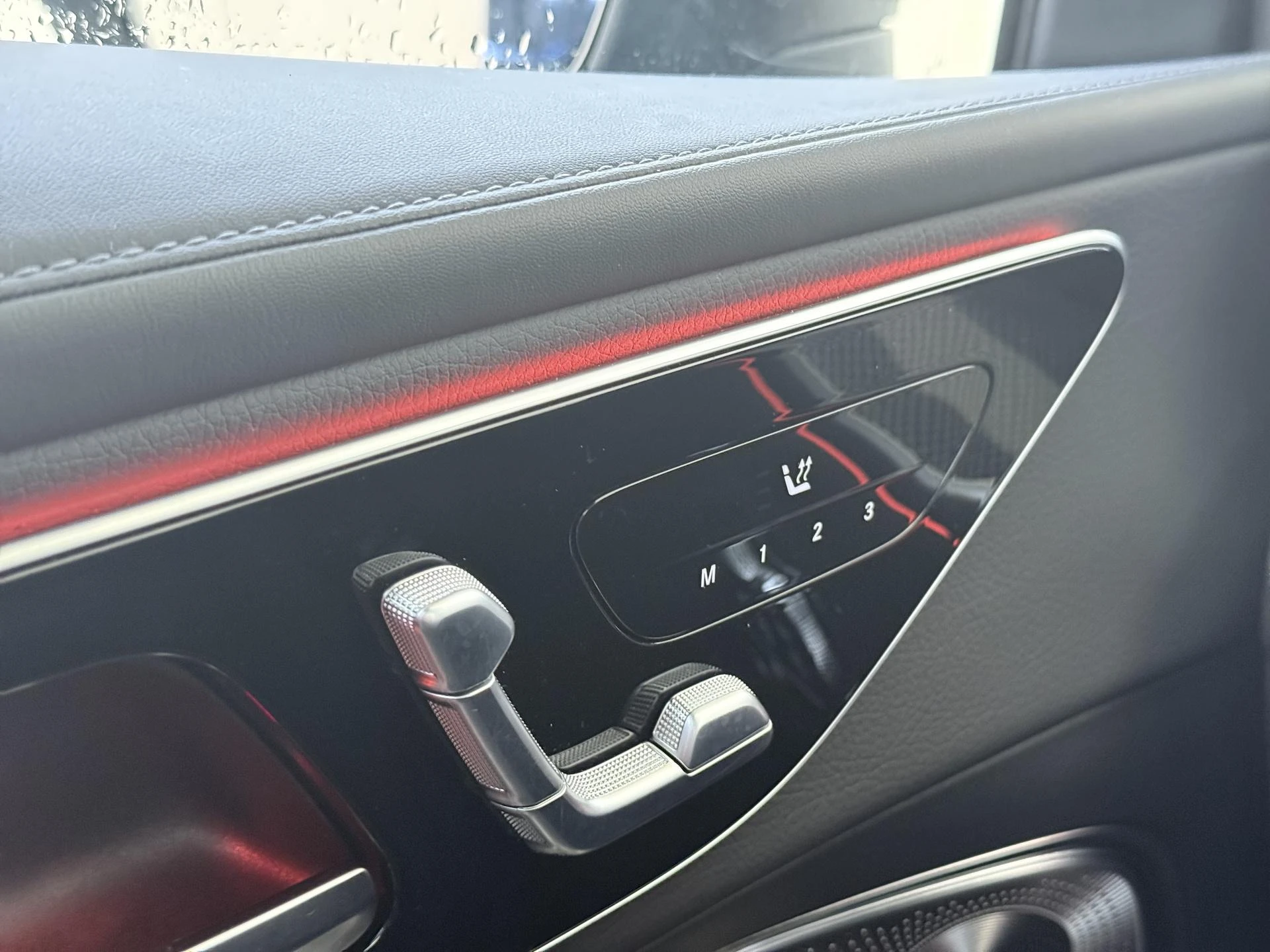 Mercedes-Benz-GLC-image-26