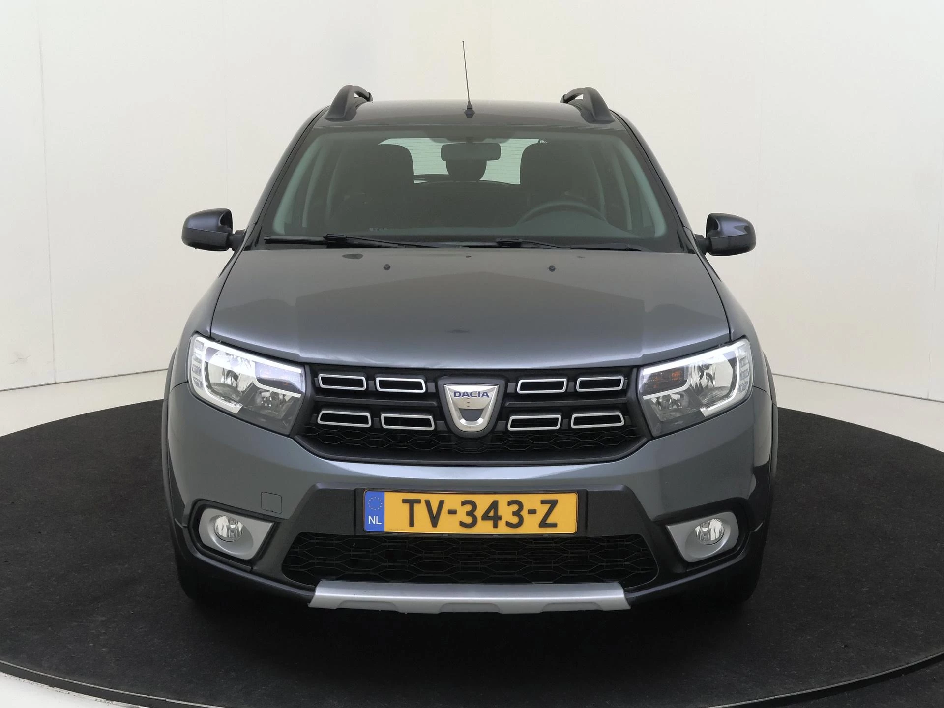 Dacia-Sandero Stepway-image-5
