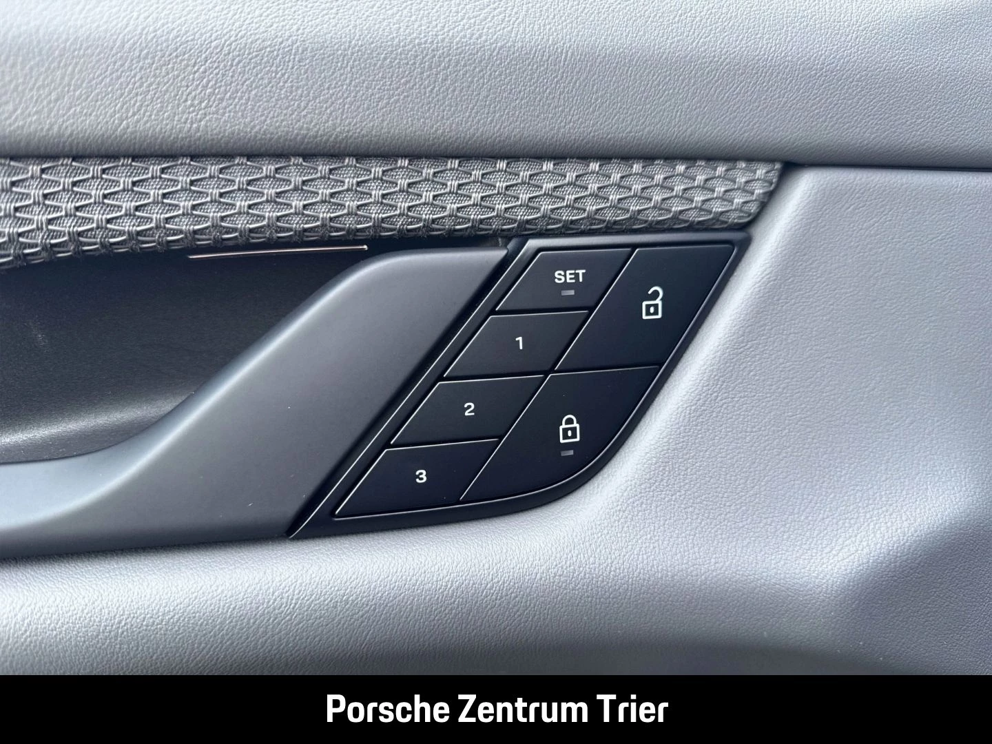 Porsche Taycan 4S HA-Lenkung Nachtsicht InnoDrive BOSE -