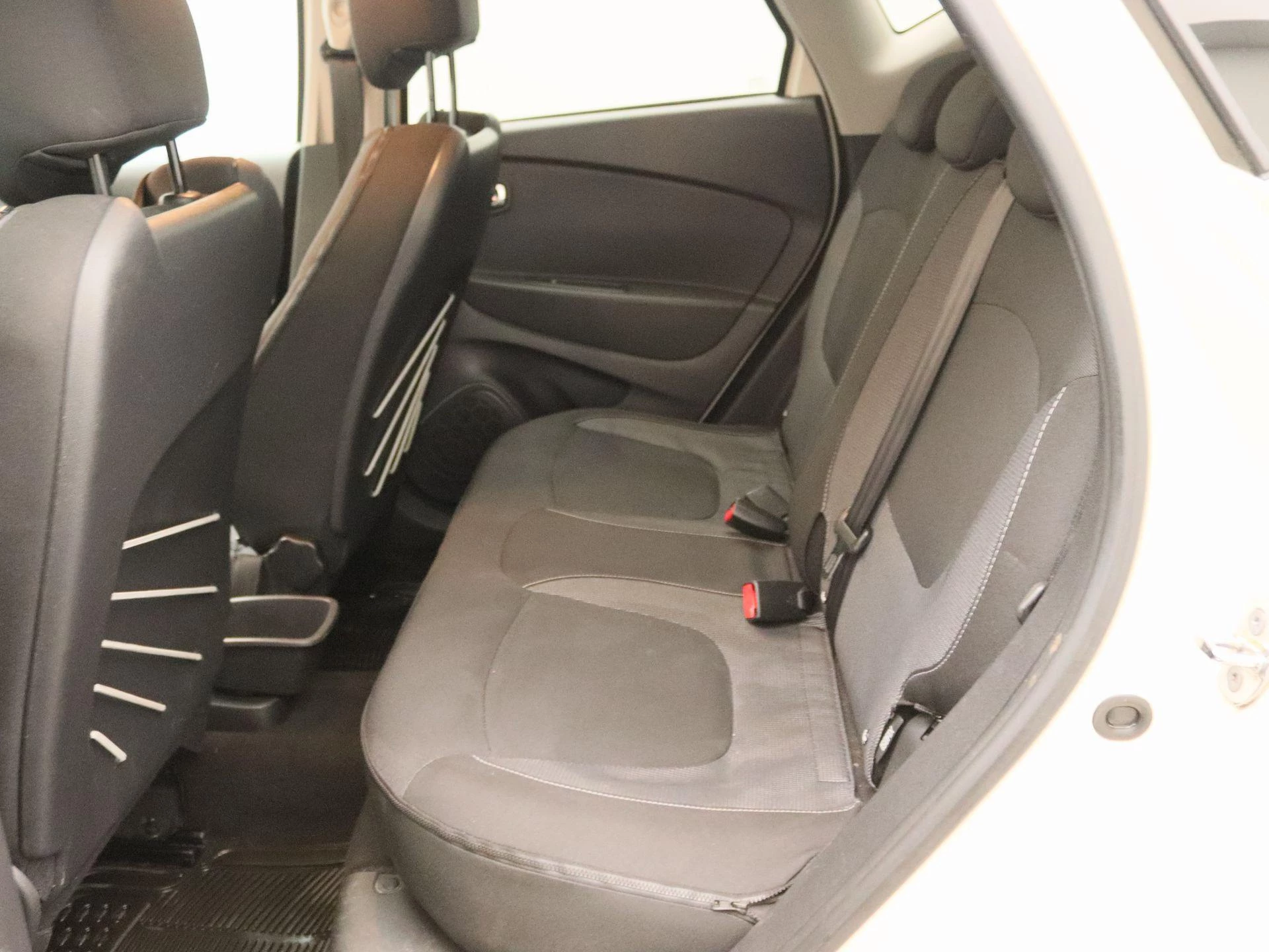 Renault-Captur-image-11