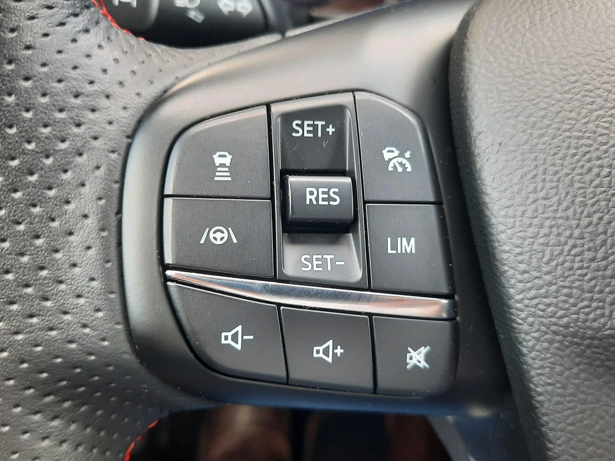 Ford-Kuga-image-13
