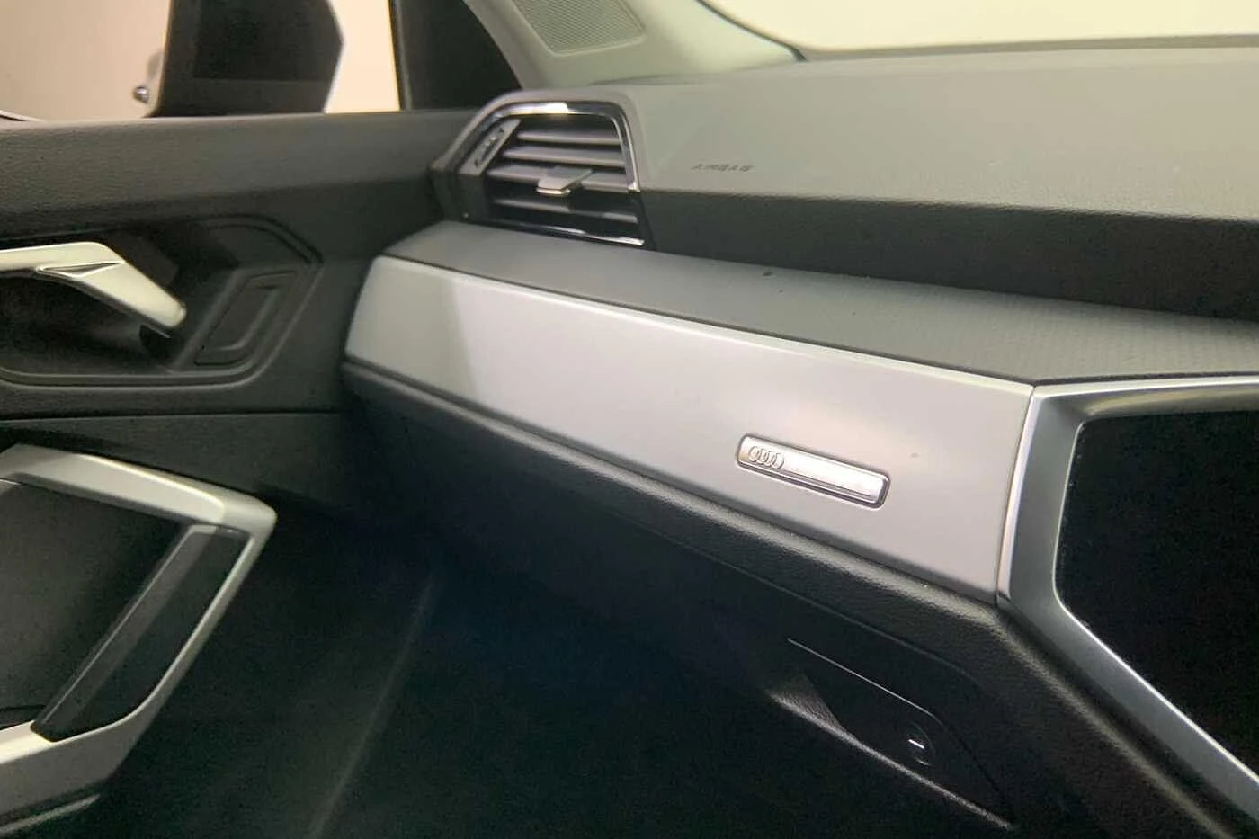 Audi-Q3-image-19