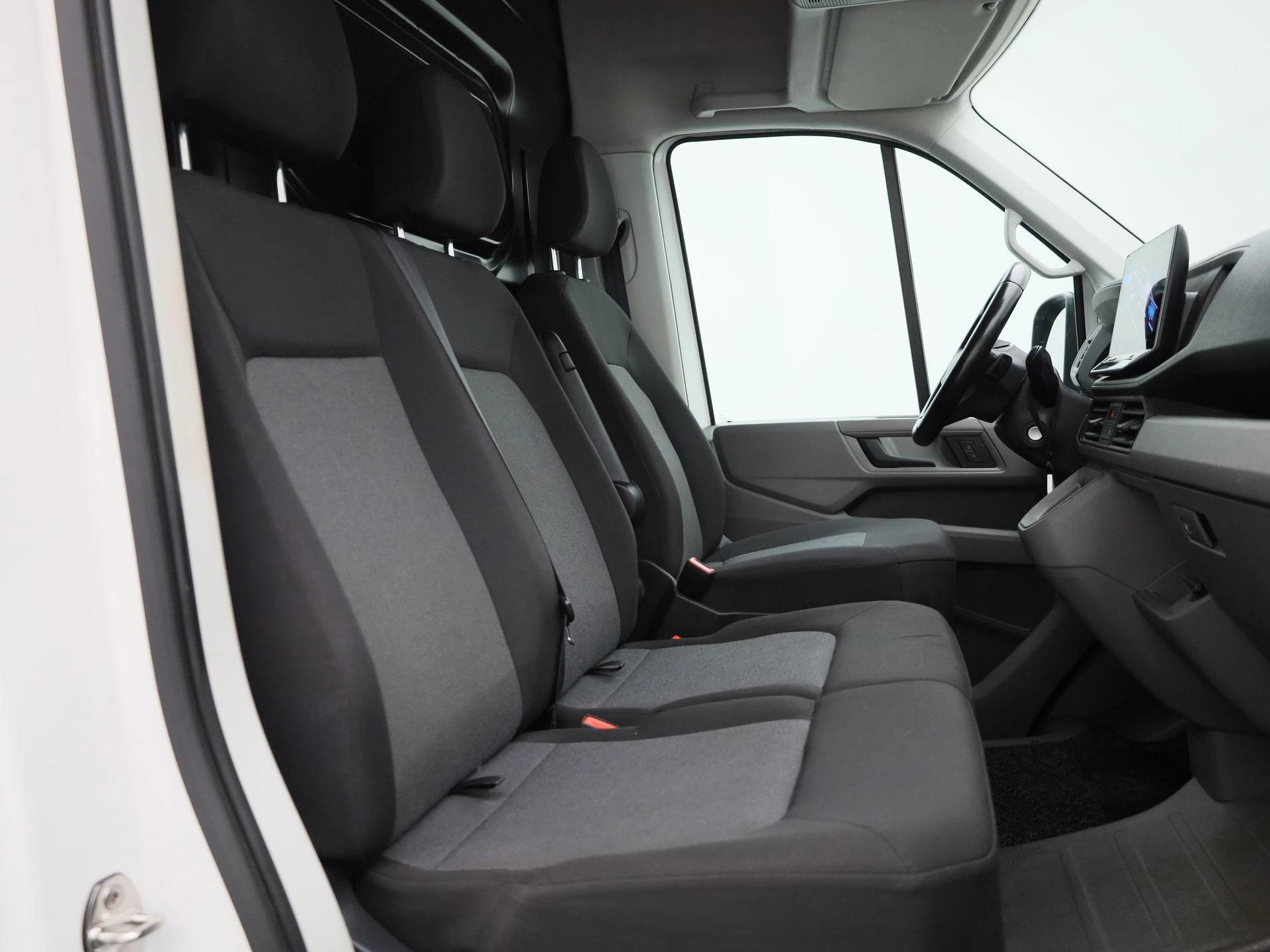 Volkswagen-Crafter-image-37