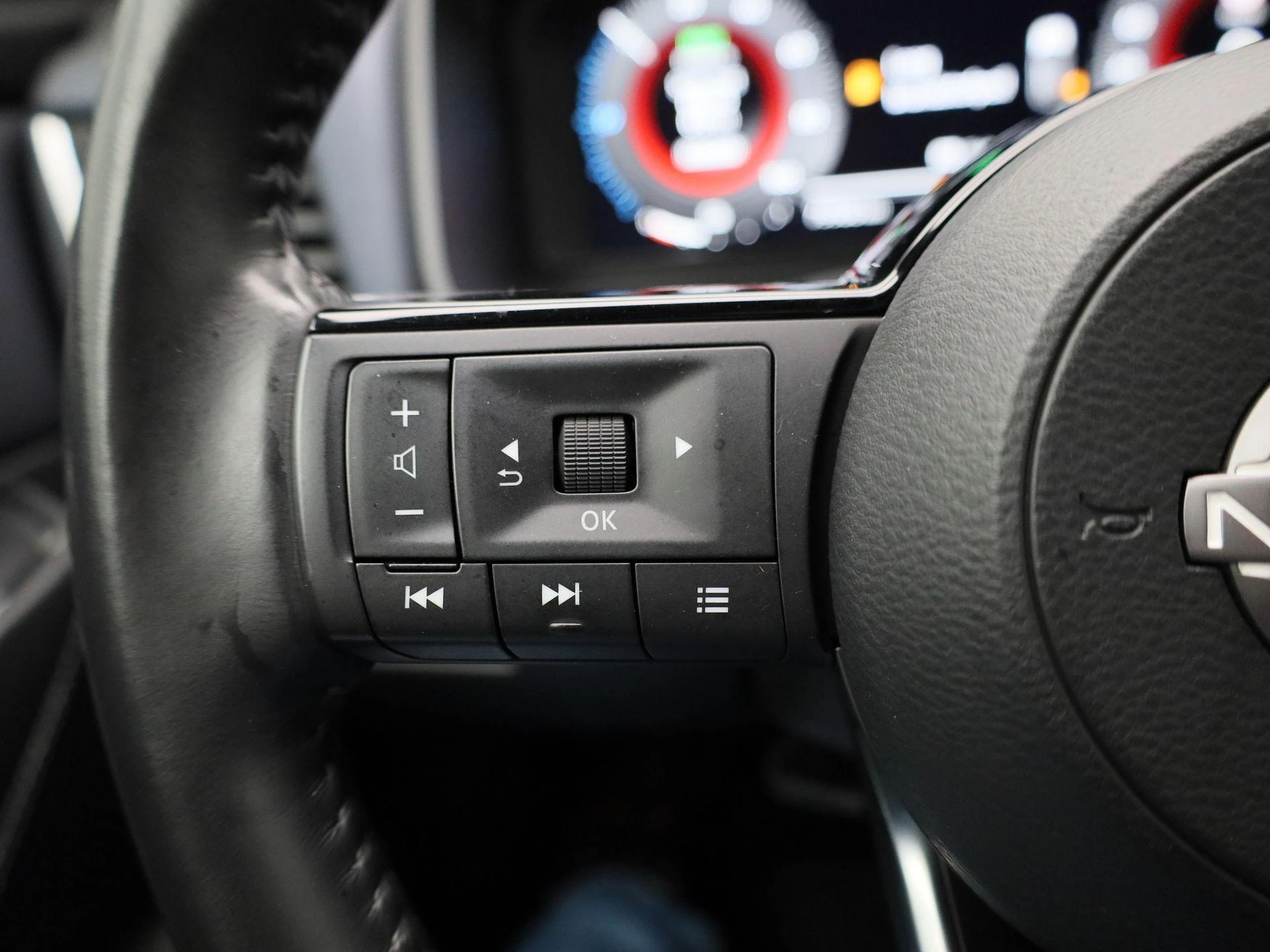 Nissan-QASHQAI-image-23