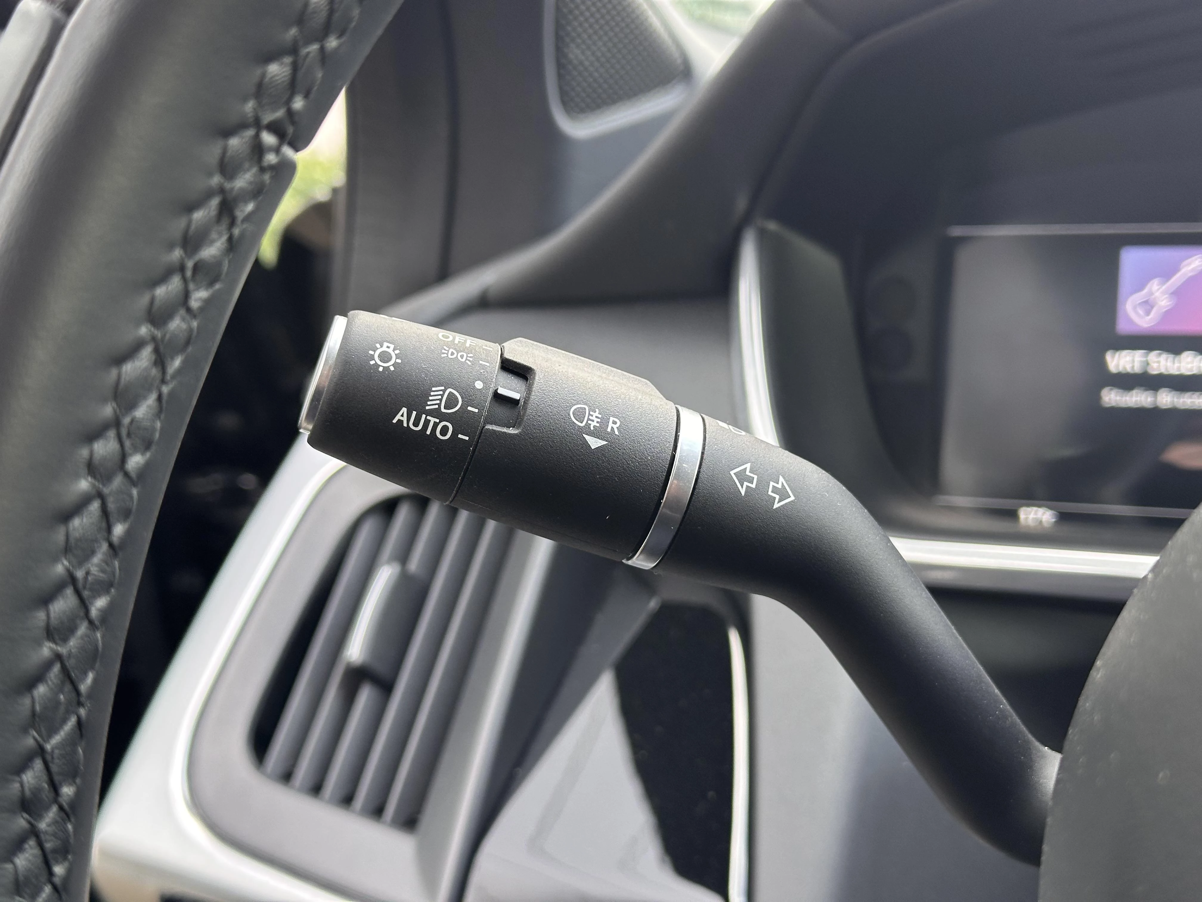 Jaguar-I-PACE-image-46