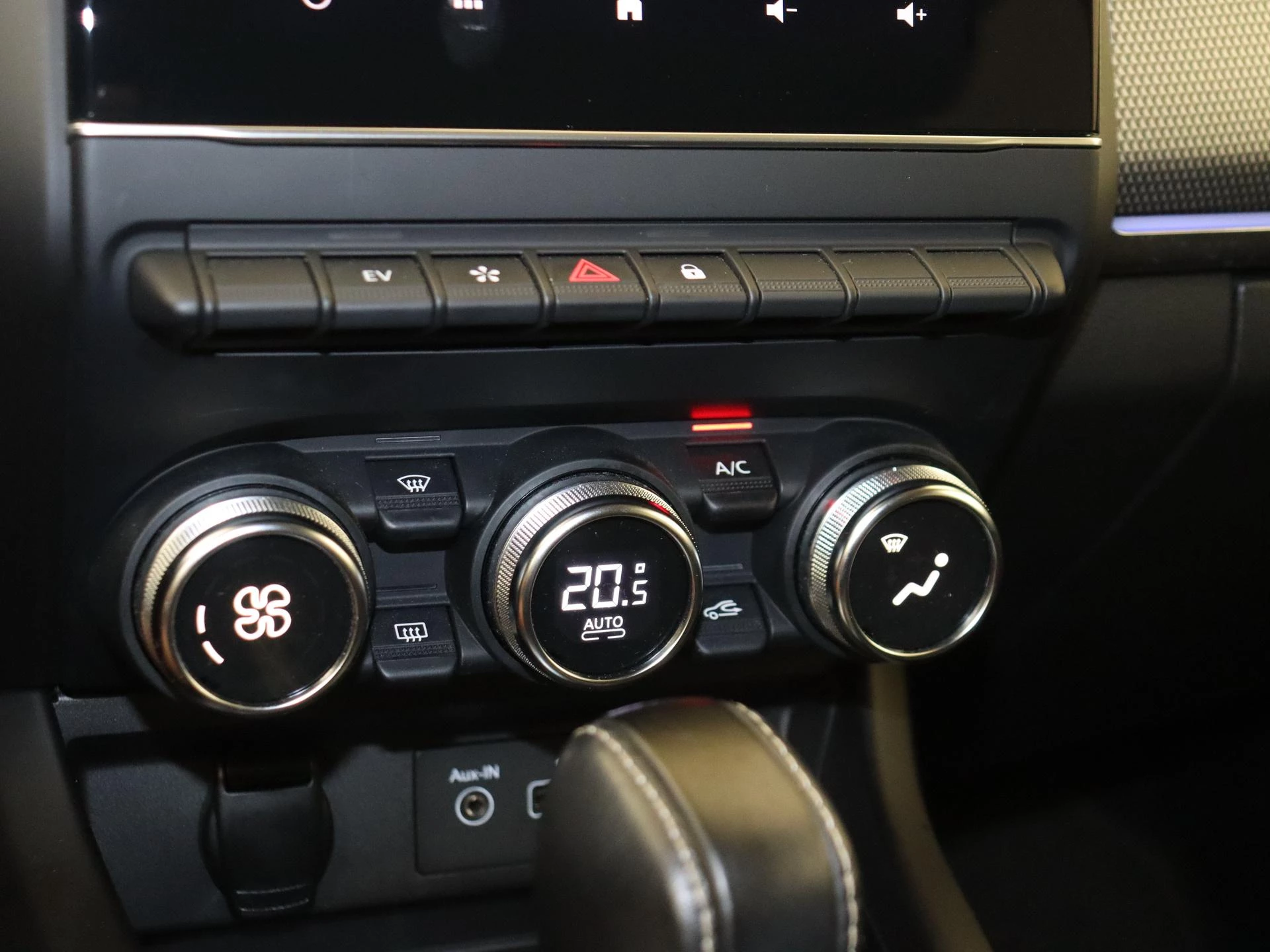 Renault-Arkana-image-21
