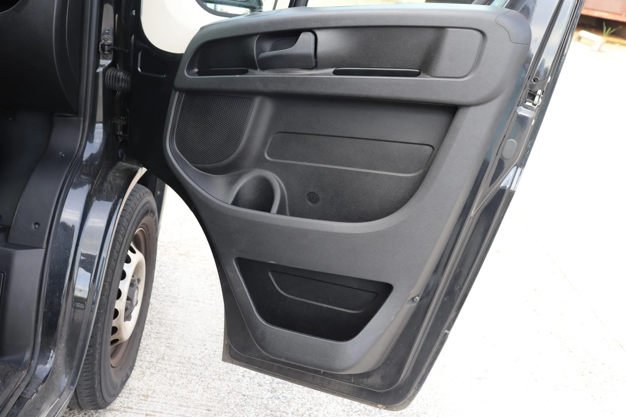 Opel-Movano-image-26