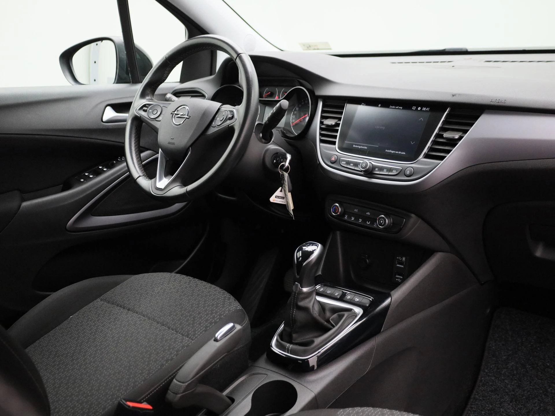 Opel-Crossland-image-34