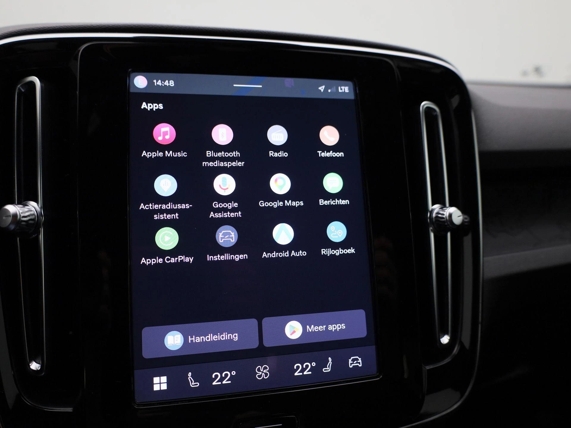 Volvo-XC40-image-17