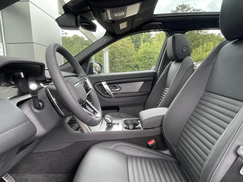 Land Rover-Discovery Sport-image-4