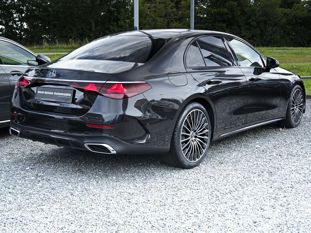 Mercedes-Benz-E-Klasse 200-image-5