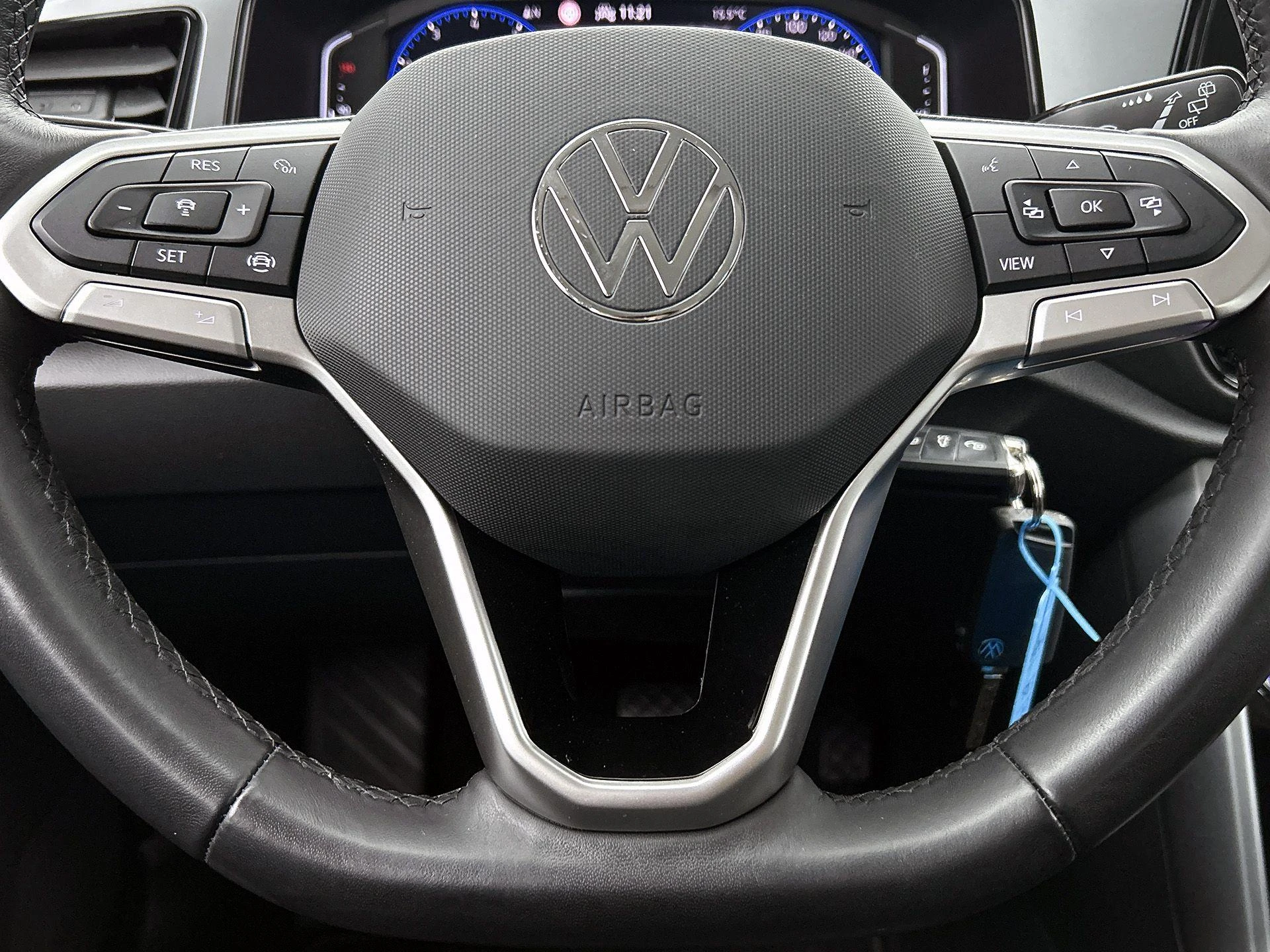 Volkswagen-T-Roc-image-33