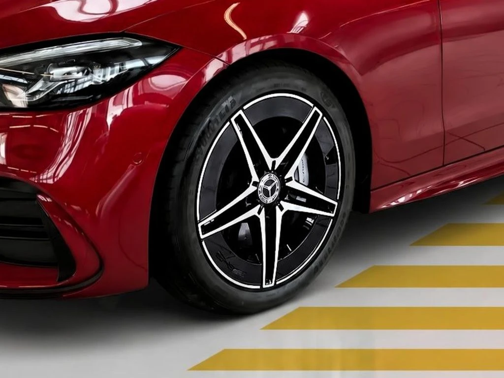 Mercedes-Benz-C-Klasse 180-image-5