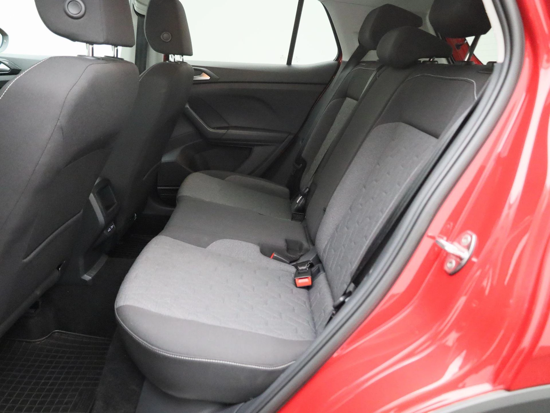 Volkswagen-T-Cross-image-8