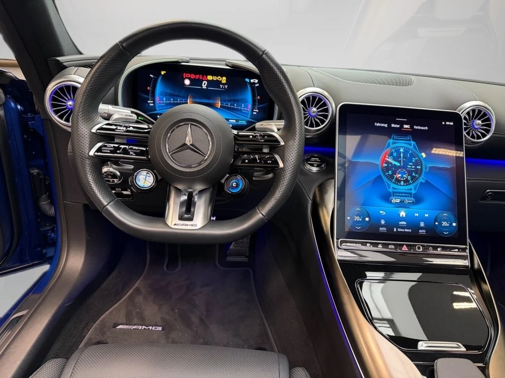 Mercedes-AMG-SL 43 AMG-image-10